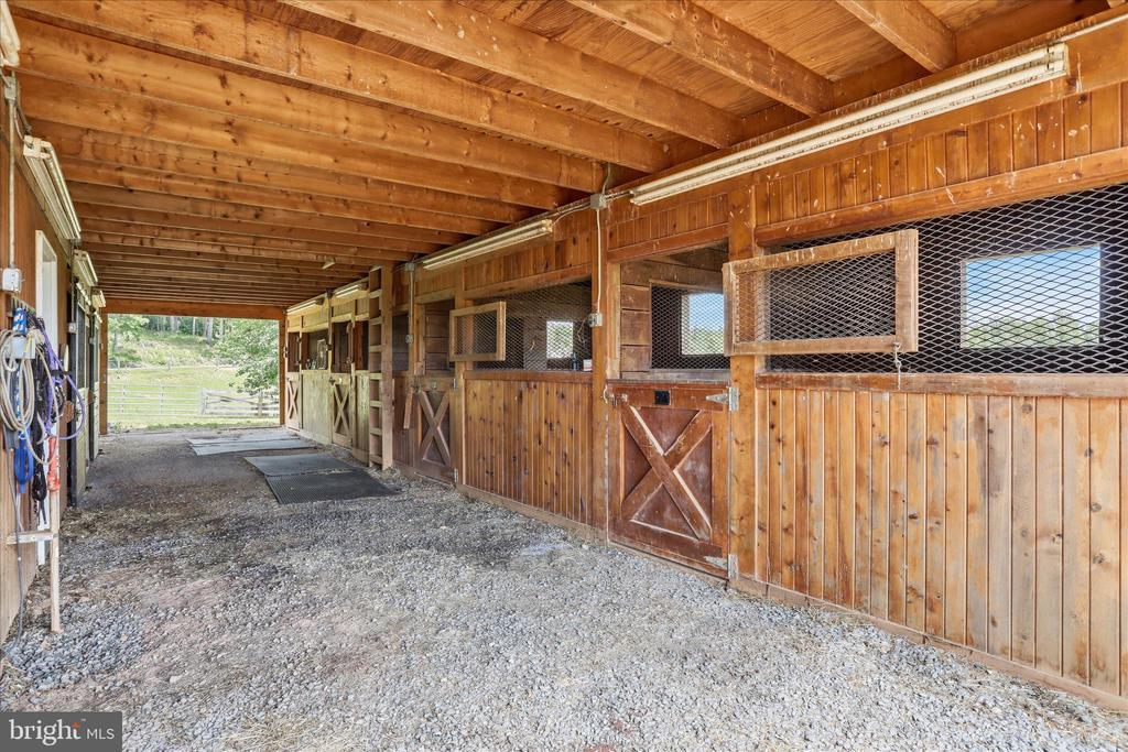 59 HARRY SETTLE RD, CASTLETON, Virginia 22716, 4 Bedrooms Bedrooms, ,2 BathroomsBathrooms,Residential,14,59 HARRY SETTLE RD,VARP2002682 MLS # VARP2002682