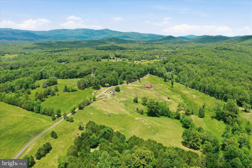 59 HARRY SETTLE RD, CASTLETON, Virginia 22716, 4 Bedrooms Bedrooms, ,2 BathroomsBathrooms,Residential,14,59 HARRY SETTLE RD,VARP2002682 MLS # VARP2002682