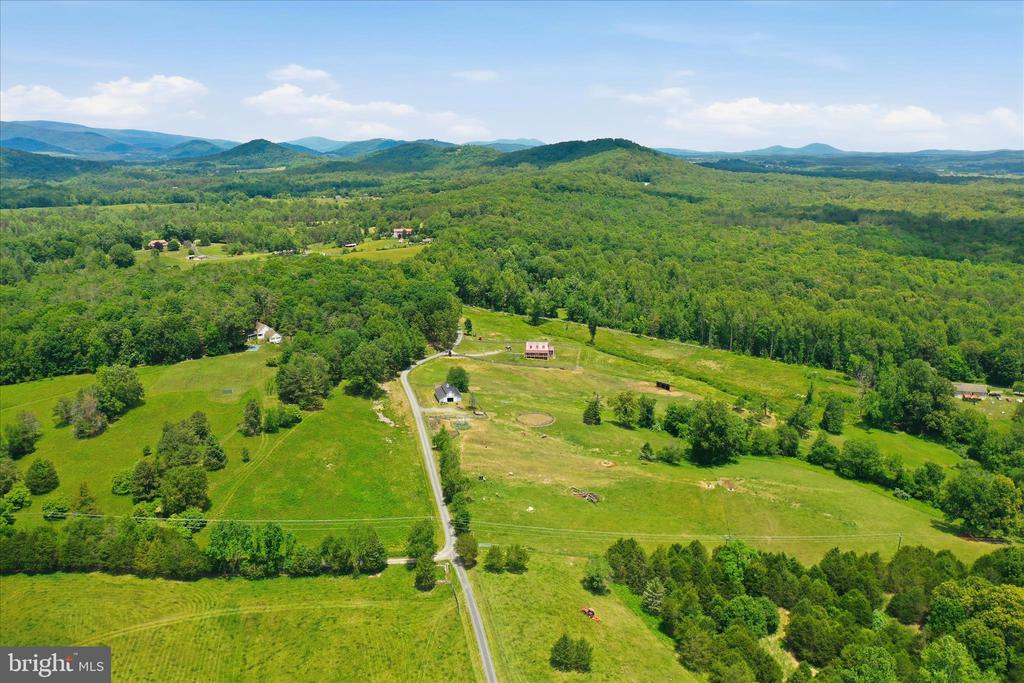 59 HARRY SETTLE RD, CASTLETON, Virginia 22716, 4 Bedrooms Bedrooms, ,2 BathroomsBathrooms,Residential,14,59 HARRY SETTLE RD,VARP2002682 MLS # VARP2002682