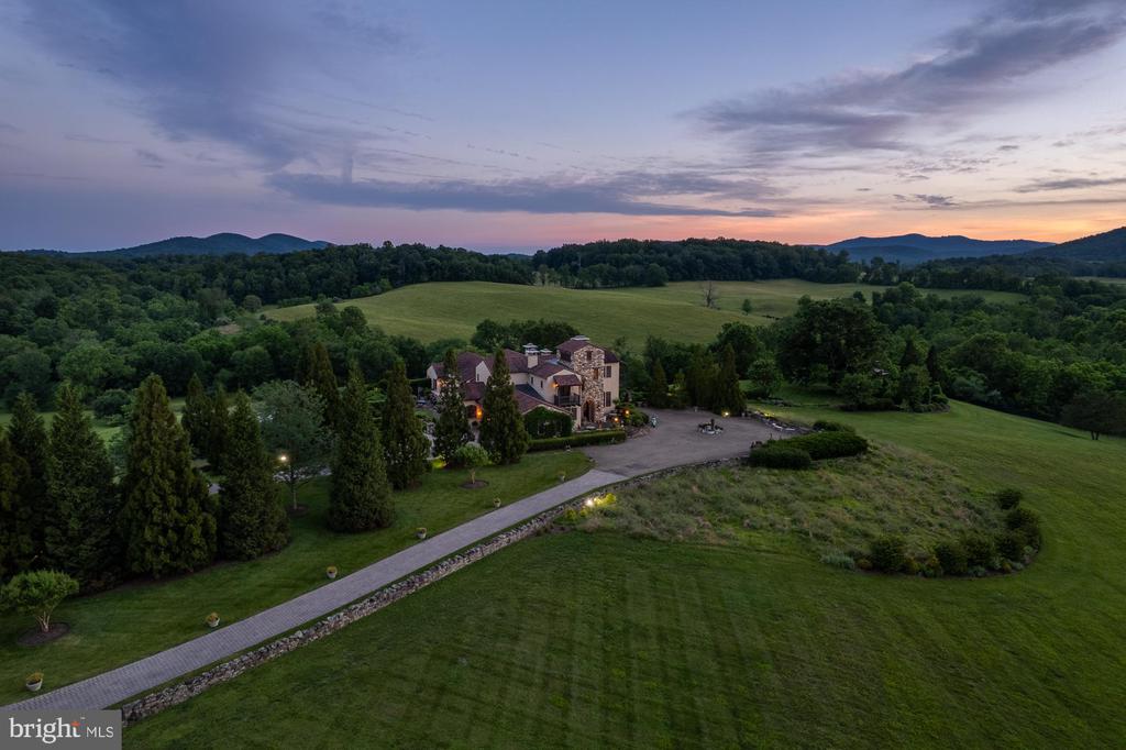 2525 GIBSON CT, DELAPLANE, Virginia 20144, 4 Bedrooms Bedrooms, ,3 BathroomsBathrooms,Residential,14,2525 GIBSON CT,VAFQ2022392 MLS # VAFQ2022392