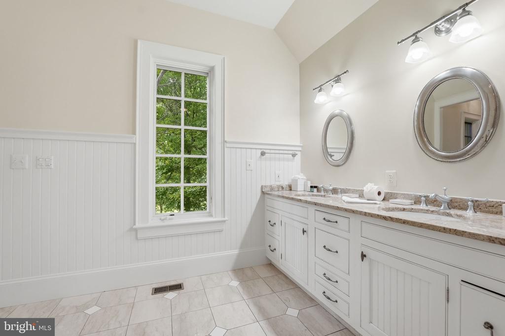 3665 CREELS LN, THE PLAINS, Virginia 20198, 6 Bedrooms Bedrooms, ,6 BathroomsBathrooms,Residential,14,3665 CREELS LN,VAFQ2021256 MLS # VAFQ2021256