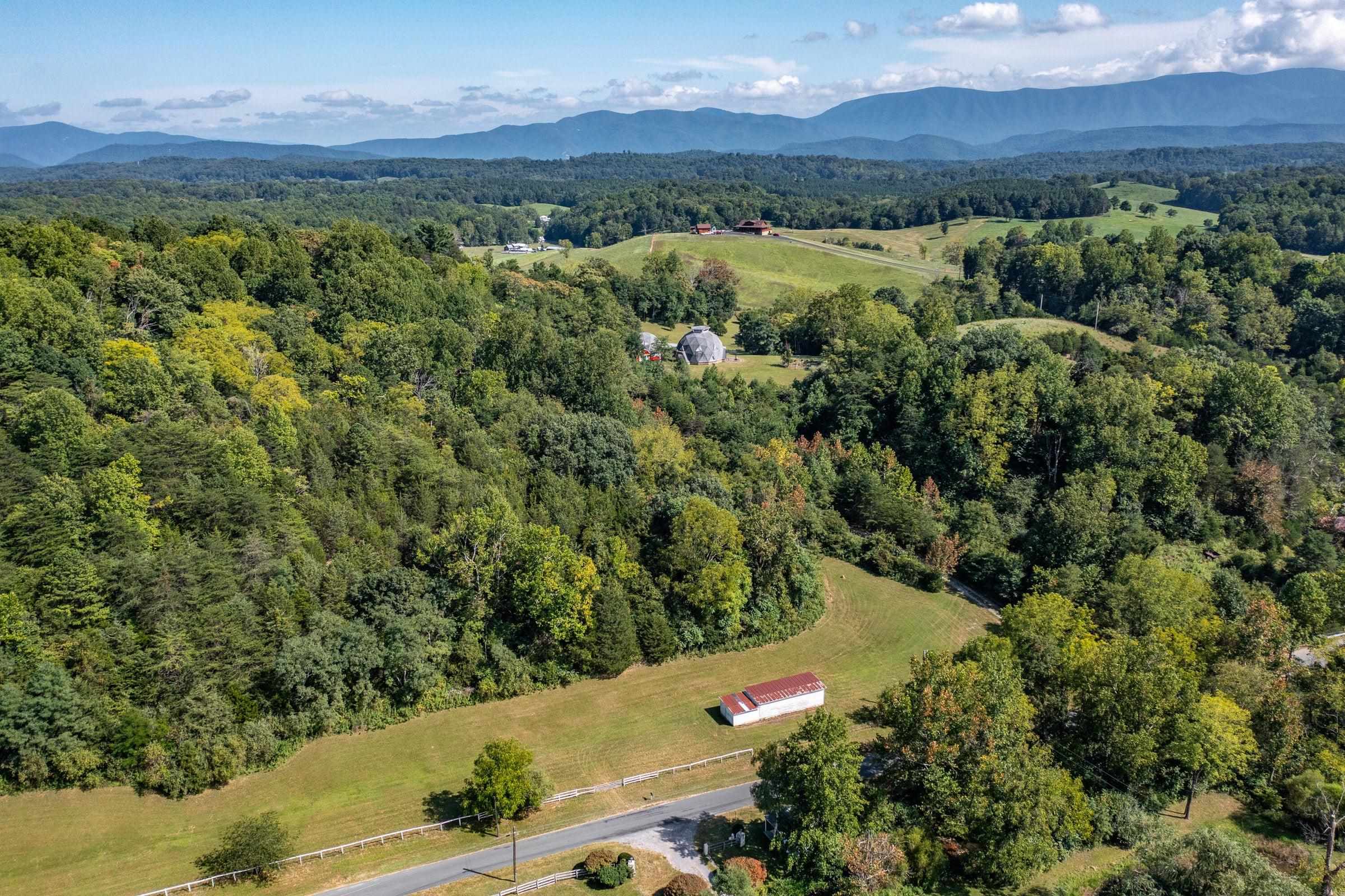 4745 PLANK RD, NATURAL BRIDGE, Virginia 24578, 5 Bedrooms Bedrooms, ,3 BathroomsBathrooms,Residential,14,4745 PLANK RD,672254 MLS # 672254