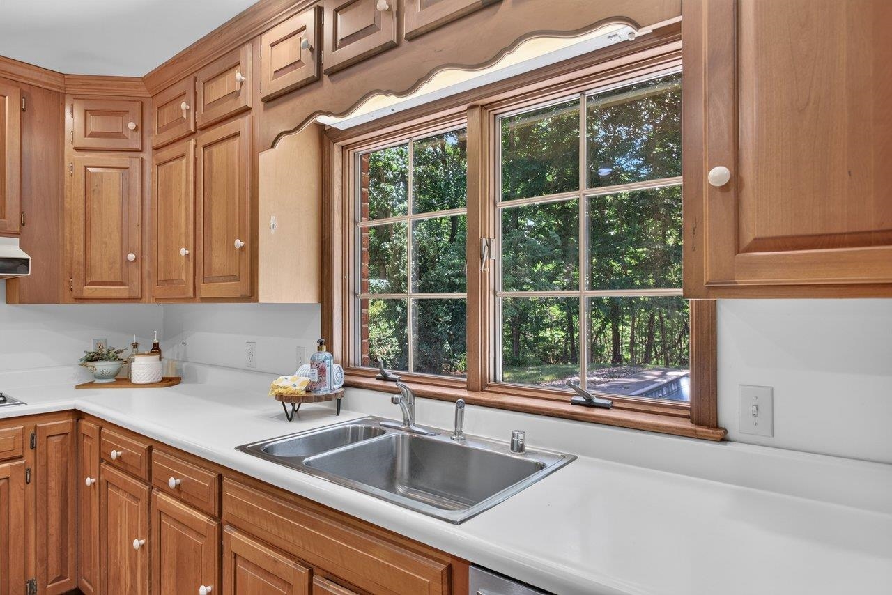 926 TRINITY CHURCH RD, ROCKINGHAM, Virginia 22802, 4 Bedrooms Bedrooms, ,3 BathroomsBathrooms,Residential,14,926 TRINITY CHURCH RD,678725 MLS # 678725
