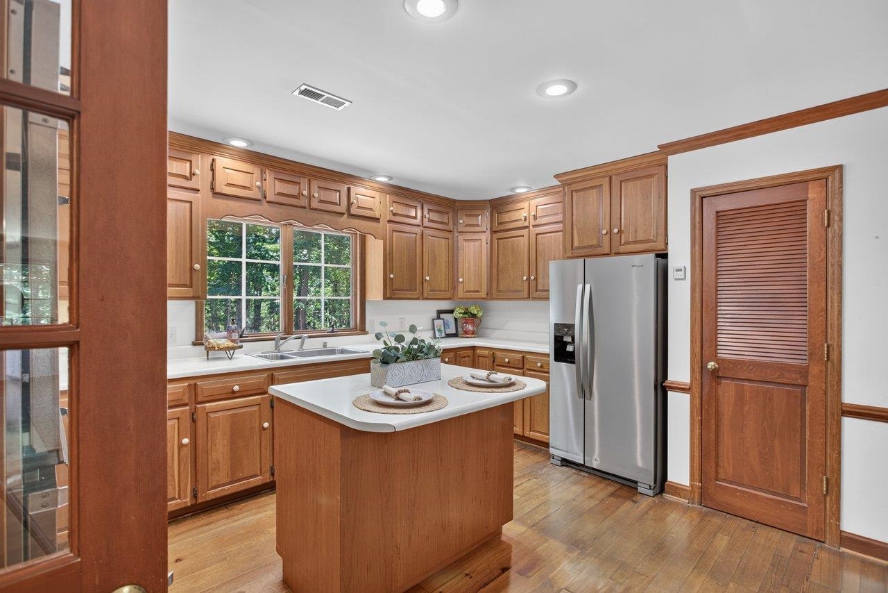 926 TRINITY CHURCH RD, ROCKINGHAM, Virginia 22802, 4 Bedrooms Bedrooms, ,3 BathroomsBathrooms,Residential,14,926 TRINITY CHURCH RD,678725 MLS # 678725