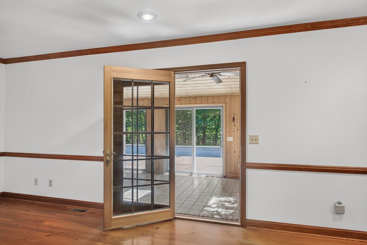 926 TRINITY CHURCH RD, ROCKINGHAM, Virginia 22802, 4 Bedrooms Bedrooms, ,3 BathroomsBathrooms,Residential,14,926 TRINITY CHURCH RD,678725 MLS # 678725