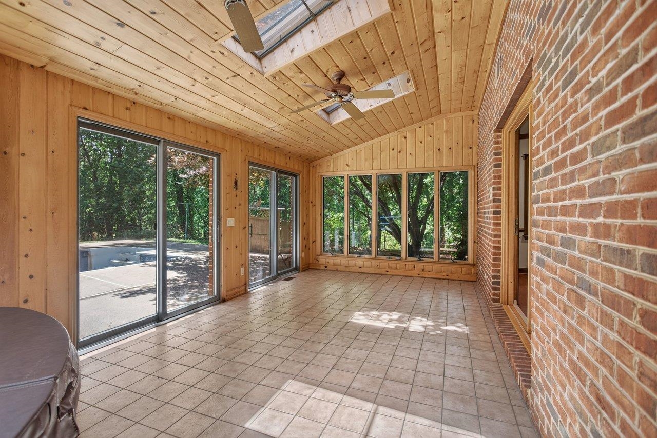 926 TRINITY CHURCH RD, ROCKINGHAM, Virginia 22802, 4 Bedrooms Bedrooms, ,3 BathroomsBathrooms,Residential,14,926 TRINITY CHURCH RD,678725 MLS # 678725