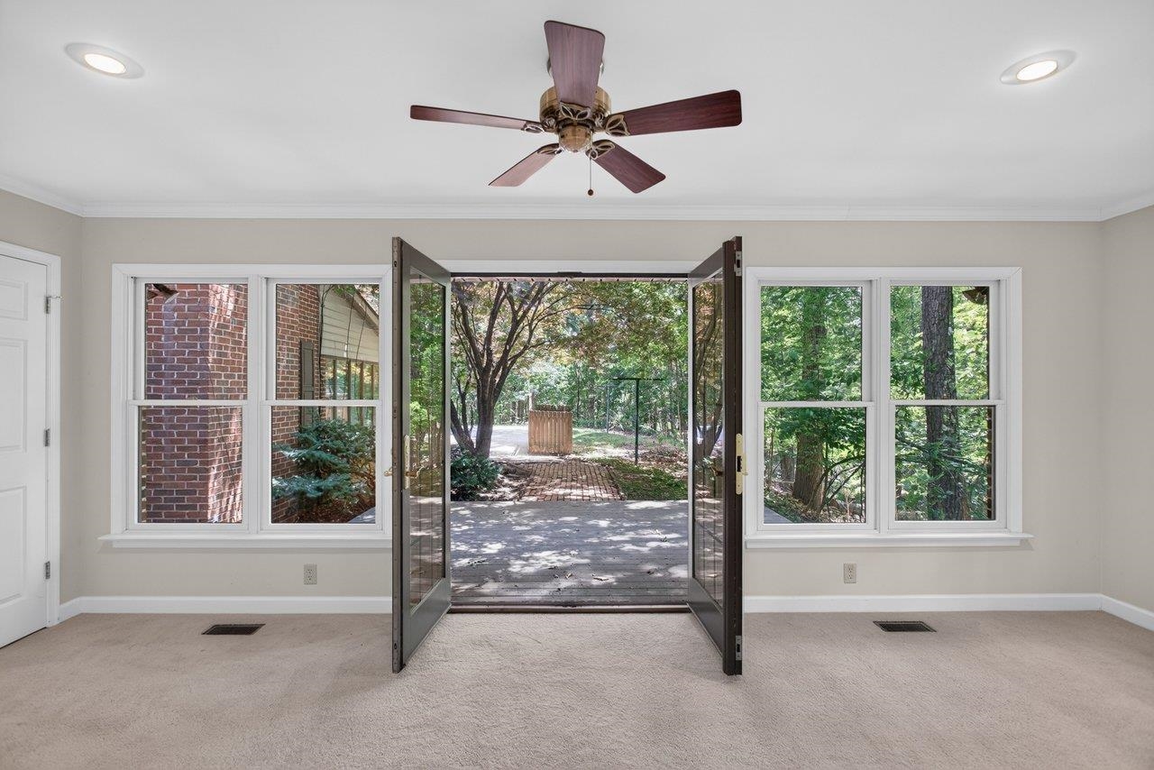 926 TRINITY CHURCH RD, ROCKINGHAM, Virginia 22802, 4 Bedrooms Bedrooms, ,3 BathroomsBathrooms,Residential,14,926 TRINITY CHURCH RD,678725 MLS # 678725