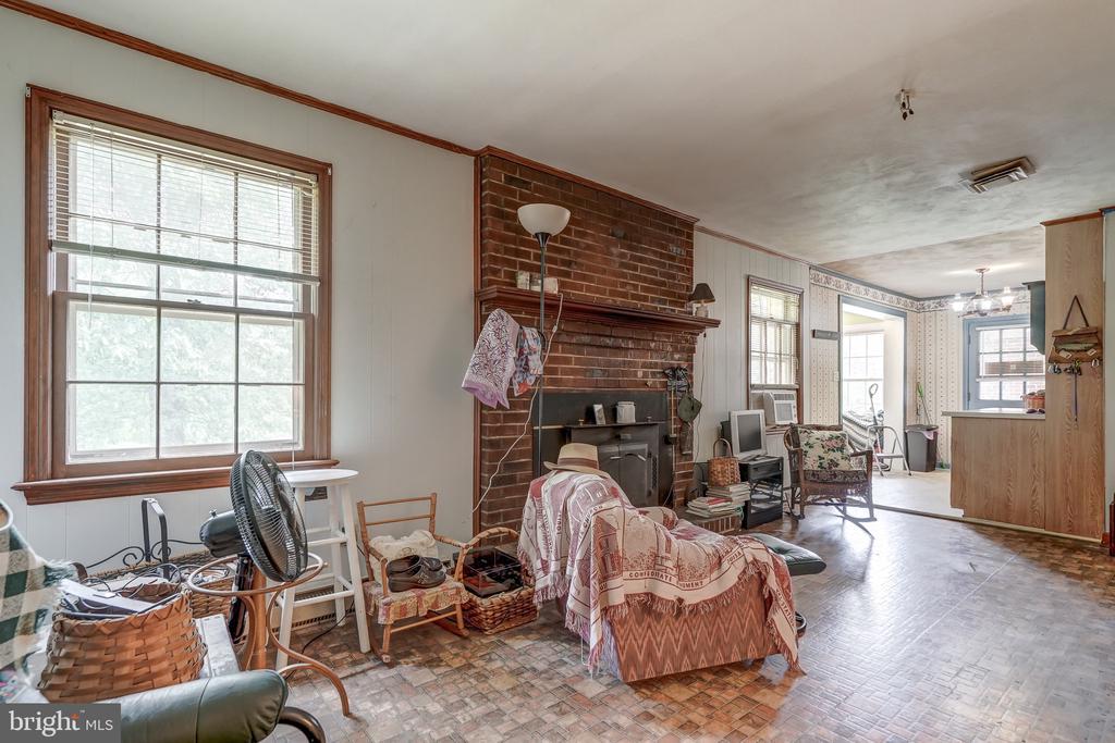 8858 POINDEXTER RD, LOUISA, Virginia 23093, 3 Bedrooms Bedrooms, ,3 BathroomsBathrooms,Residential,14,8858 POINDEXTER RD,VALA2010124 MLS # VALA2010124