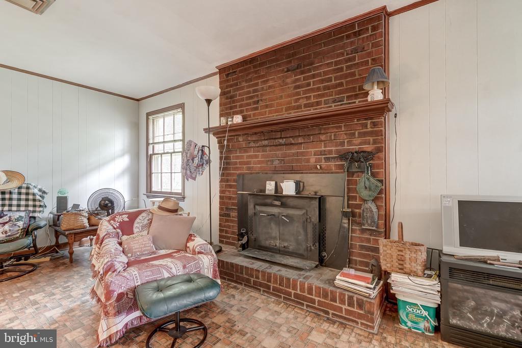 8858 POINDEXTER RD, LOUISA, Virginia 23093, 3 Bedrooms Bedrooms, ,3 BathroomsBathrooms,Residential,14,8858 POINDEXTER RD,VALA2010124 MLS # VALA2010124