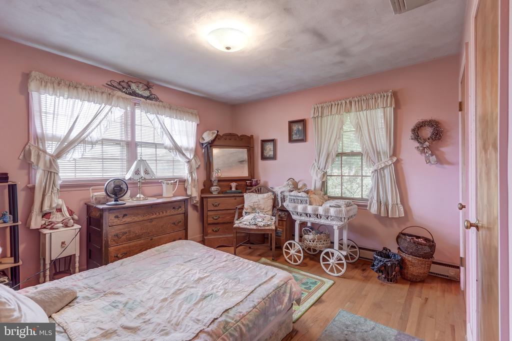 8858 POINDEXTER RD, LOUISA, Virginia 23093, 3 Bedrooms Bedrooms, ,3 BathroomsBathrooms,Residential,14,8858 POINDEXTER RD,VALA2010124 MLS # VALA2010124