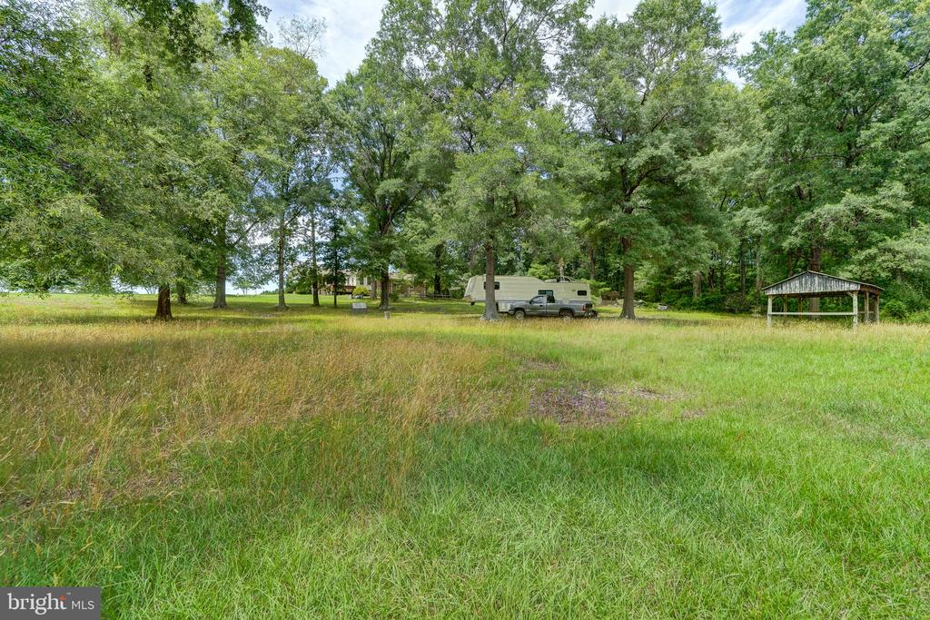 8858 POINDEXTER RD, LOUISA, Virginia 23093, 3 Bedrooms Bedrooms, ,3 BathroomsBathrooms,Residential,14,8858 POINDEXTER RD,VALA2010124 MLS # VALA2010124
