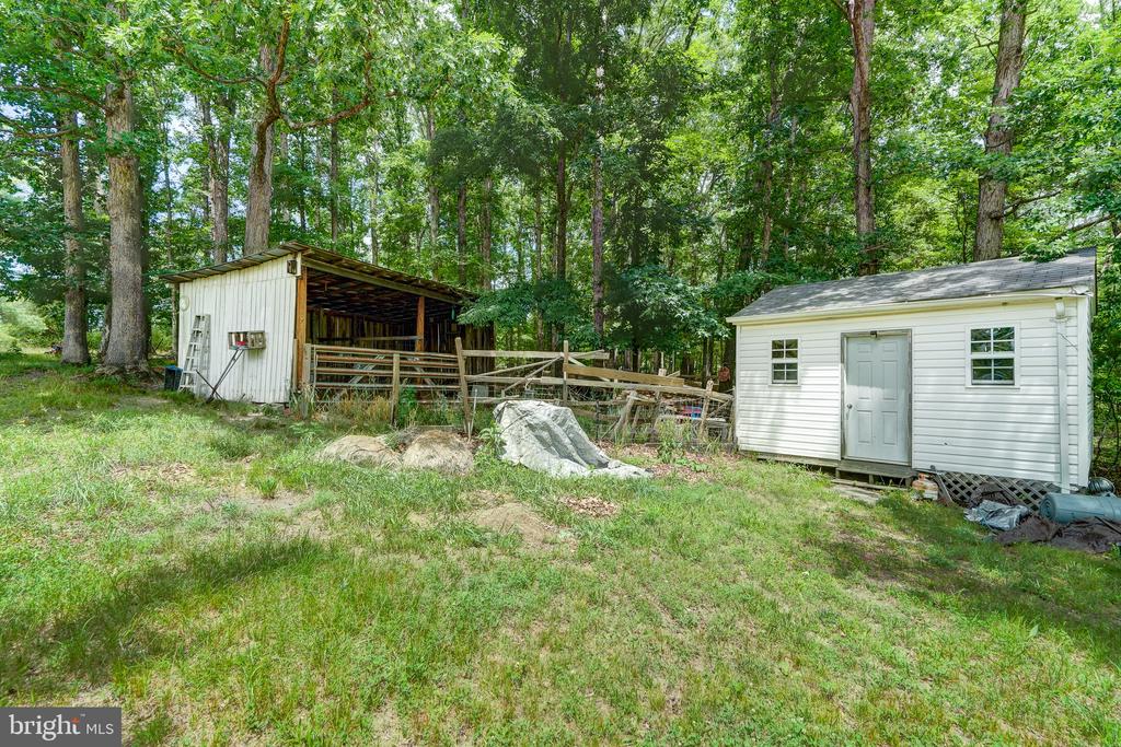 8858 POINDEXTER RD, LOUISA, Virginia 23093, 3 Bedrooms Bedrooms, ,3 BathroomsBathrooms,Residential,14,8858 POINDEXTER RD,VALA2010124 MLS # VALA2010124