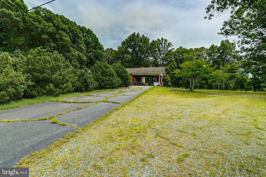8858 POINDEXTER RD, LOUISA, Virginia 23093, 3 Bedrooms Bedrooms, ,3 BathroomsBathrooms,Residential,14,8858 POINDEXTER RD,VALA2010124 MLS # VALA2010124