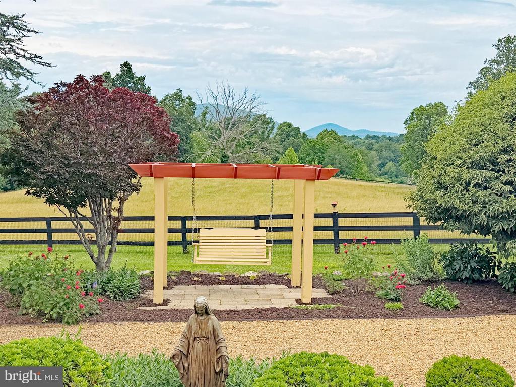 10590 MOUNTAIN SHADOW LN, MARSHALL, Virginia 20115, 4 Bedrooms Bedrooms, ,5 BathroomsBathrooms,Residential,14,10590 MOUNTAIN SHADOW LN,VAFQ2022724 MLS # VAFQ2022724