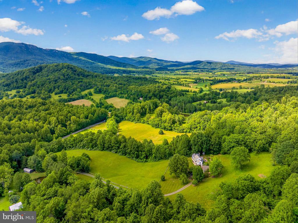 4028 S F T VALLEY RD, ETLAN, Virginia 22719, 5 Bedrooms Bedrooms, ,5 BathroomsBathrooms,Residential,14,4028 S F T VALLEY RD,VAMA2002818 MLS # VAMA2002818