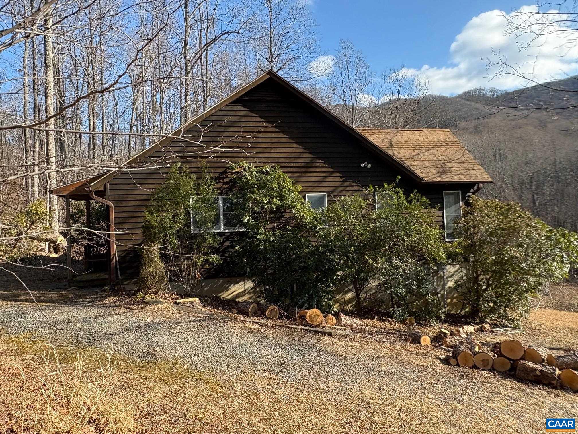 4893 WEAKLEY HOLLOW RD, SYRIA, Virginia 22743, 2 Bedrooms Bedrooms, ,2 BathroomsBathrooms,Residential,14,4893 WEAKLEY HOLLOW RD,679101 MLS # 679101