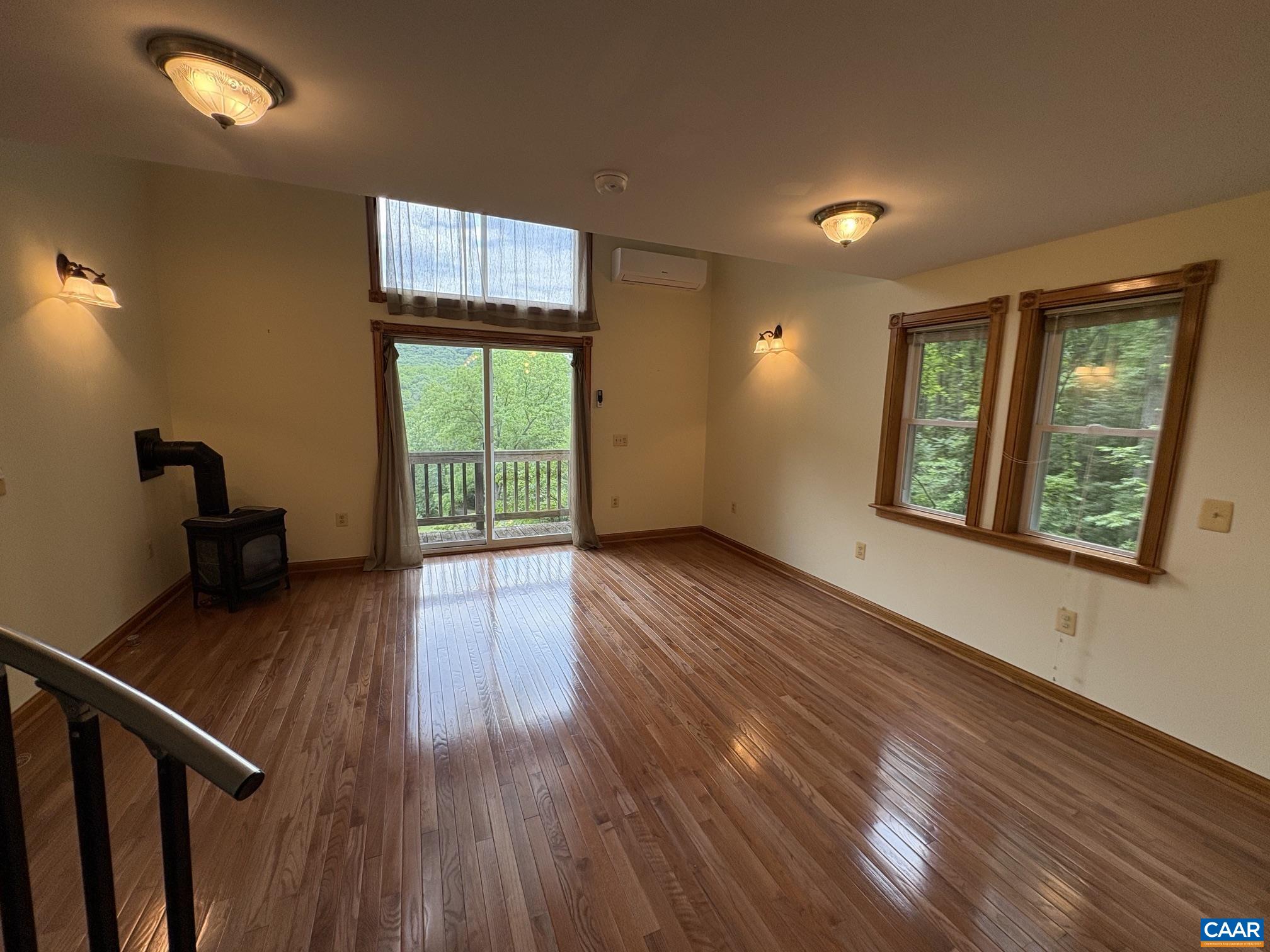 4893 WEAKLEY HOLLOW RD, SYRIA, Virginia 22743, 2 Bedrooms Bedrooms, ,2 BathroomsBathrooms,Residential,14,4893 WEAKLEY HOLLOW RD,679101 MLS # 679101