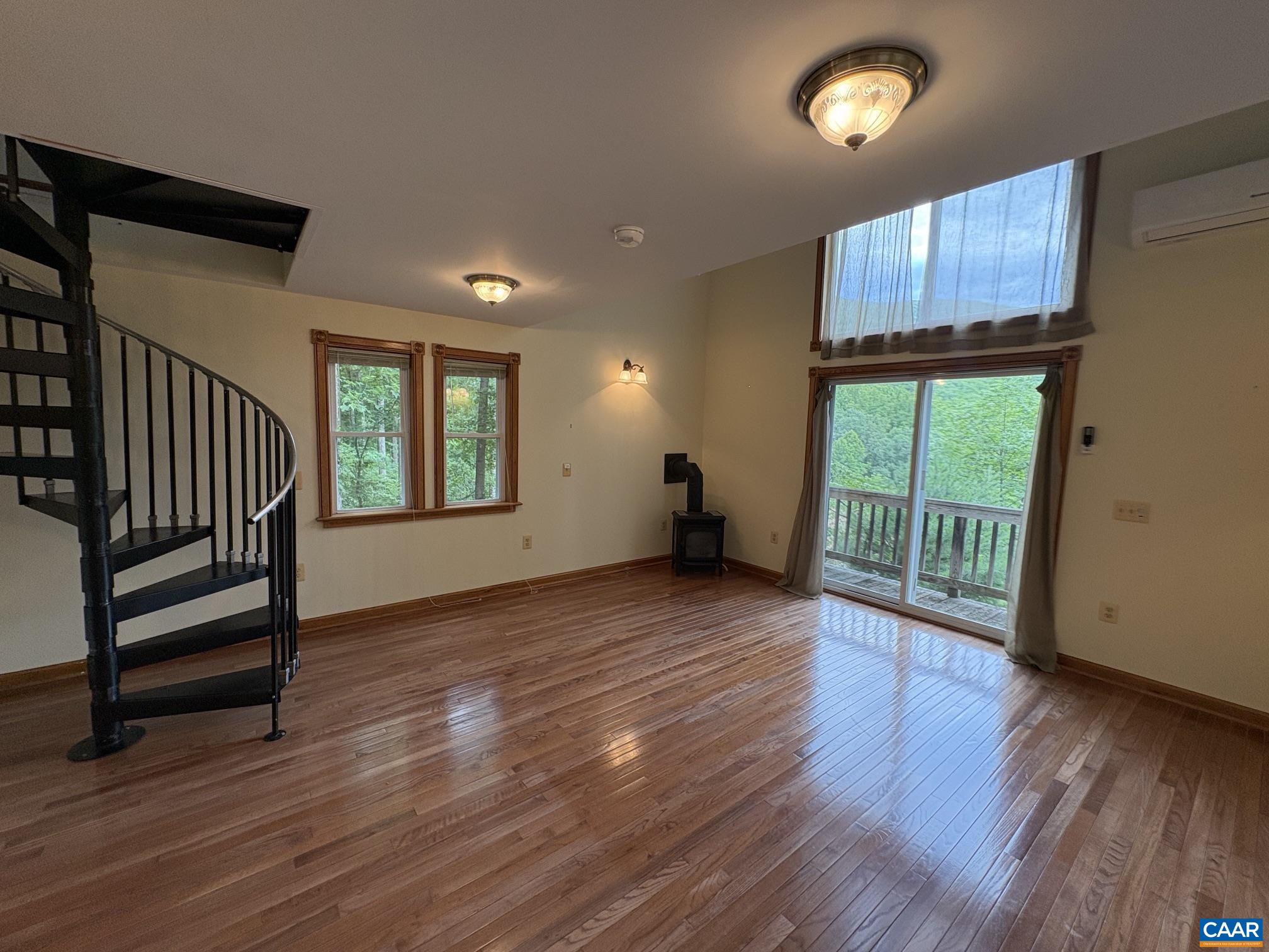 4893 WEAKLEY HOLLOW RD, SYRIA, Virginia 22743, 2 Bedrooms Bedrooms, ,2 BathroomsBathrooms,Residential,14,4893 WEAKLEY HOLLOW RD,679101 MLS # 679101