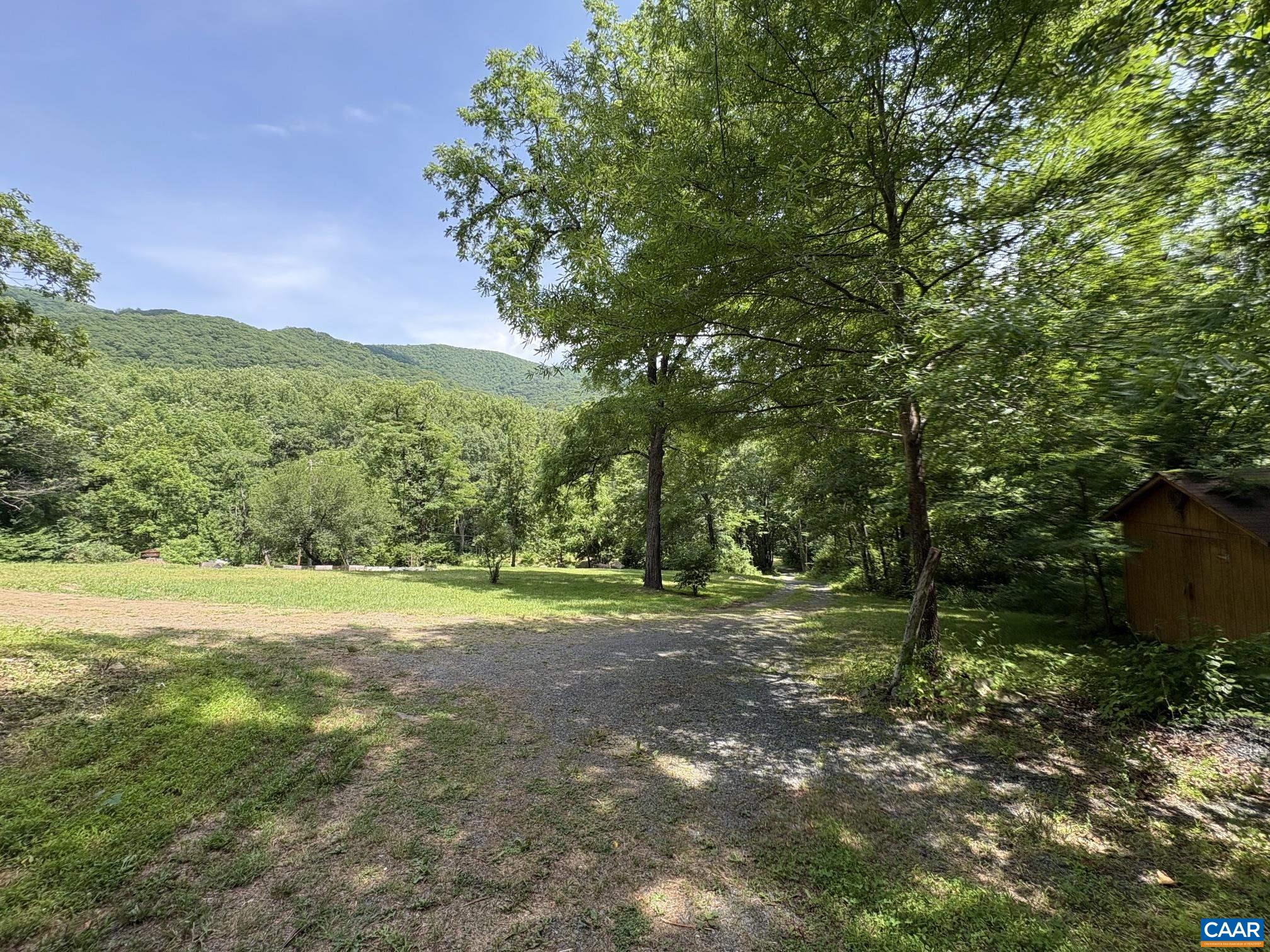 4893 WEAKLEY HOLLOW RD, SYRIA, Virginia 22743, 2 Bedrooms Bedrooms, ,2 BathroomsBathrooms,Residential,14,4893 WEAKLEY HOLLOW RD,679101 MLS # 679101