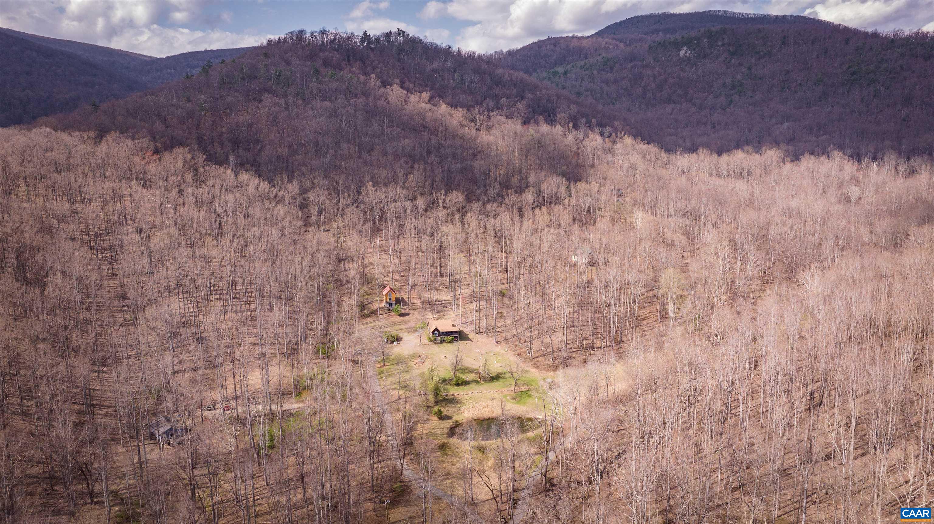 4893 WEAKLEY HOLLOW RD, SYRIA, Virginia 22743, 2 Bedrooms Bedrooms, ,2 BathroomsBathrooms,Residential,14,4893 WEAKLEY HOLLOW RD,679101 MLS # 679101