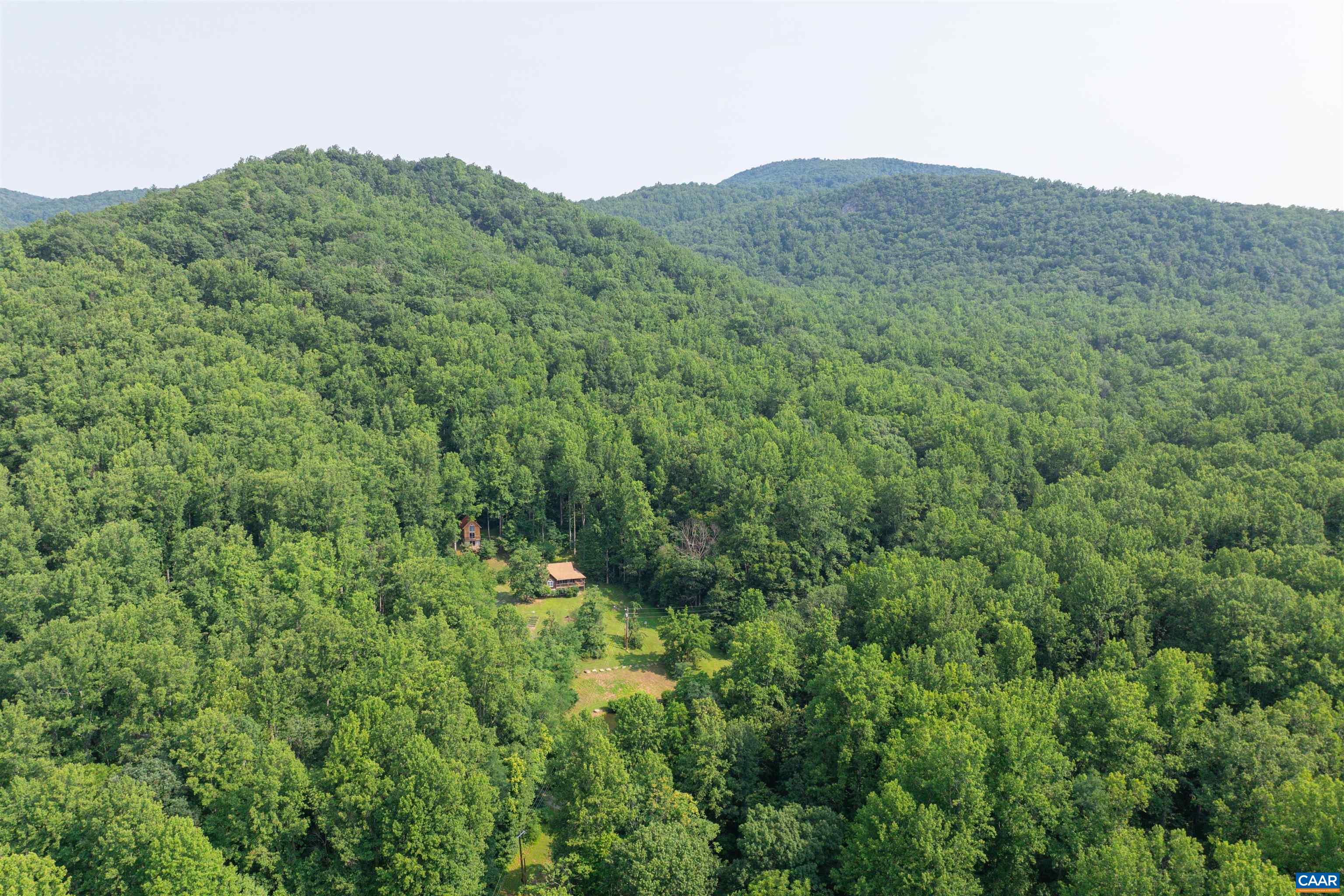 4893 WEAKLEY HOLLOW RD, SYRIA, Virginia 22743, 2 Bedrooms Bedrooms, ,2 BathroomsBathrooms,Residential,14,4893 WEAKLEY HOLLOW RD,679101 MLS # 679101