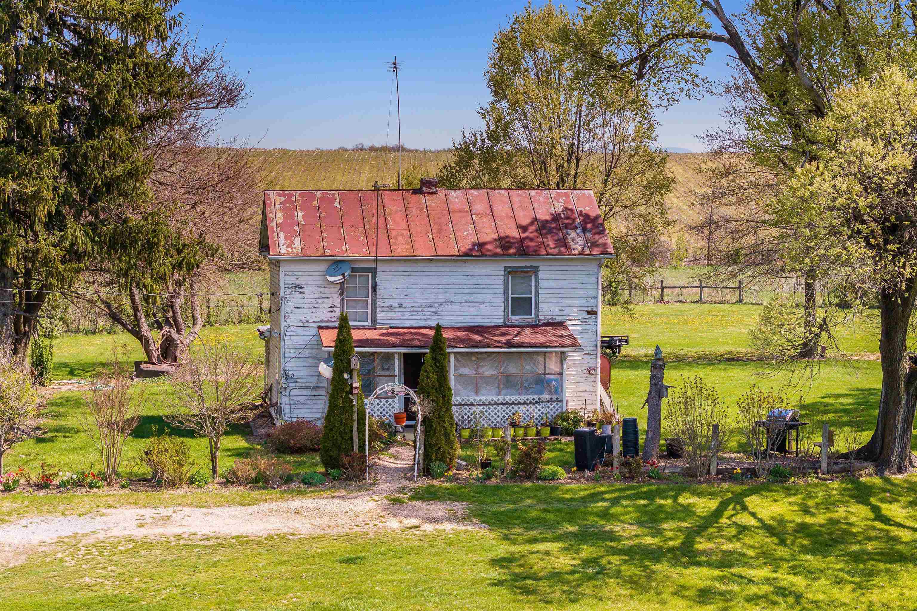 514 LIPSCOMB RD, STUARTS DRAFT, Virginia 24477, 10 Bedrooms Bedrooms, ,4 BathroomsBathrooms,Residential,14,514 LIPSCOMB RD,672921 MLS # 672921 514 LIPSCOMB RD, STUARTS DRAFT, Virginia 24477, 10 Bedrooms Bedrooms, ,4 BathroomsBathrooms,Residential,14,514 LIPSCOMB RD,672921 MLS # 672921