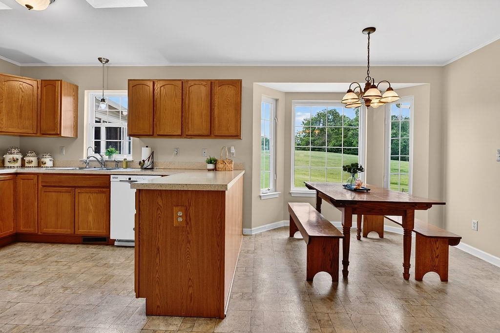 112 GUERNSEY LN, STAUNTON, Virginia 24401, 3 Bedrooms Bedrooms, ,2 BathroomsBathrooms,Residential,14,112 GUERNSEY LN,676983 MLS # 676983