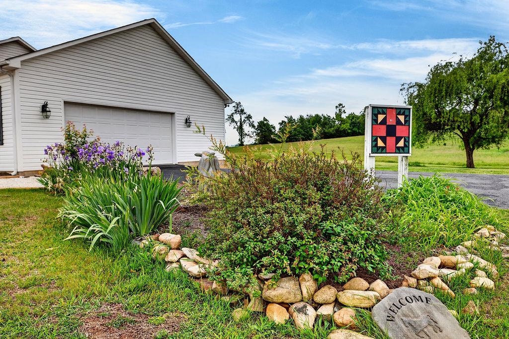 112 GUERNSEY LN, STAUNTON, Virginia 24401, 3 Bedrooms Bedrooms, ,2 BathroomsBathrooms,Residential,14,112 GUERNSEY LN,676983 MLS # 676983