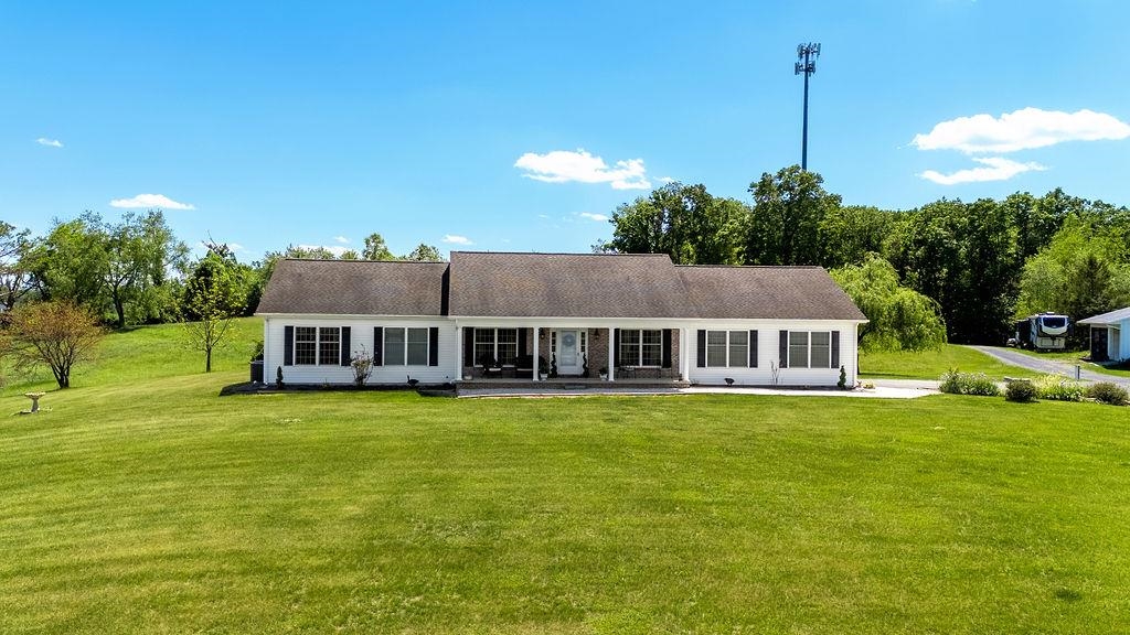 112 GUERNSEY LN, STAUNTON, Virginia 24401, 3 Bedrooms Bedrooms, ,2 BathroomsBathrooms,Residential,14,112 GUERNSEY LN,676983 MLS # 676983