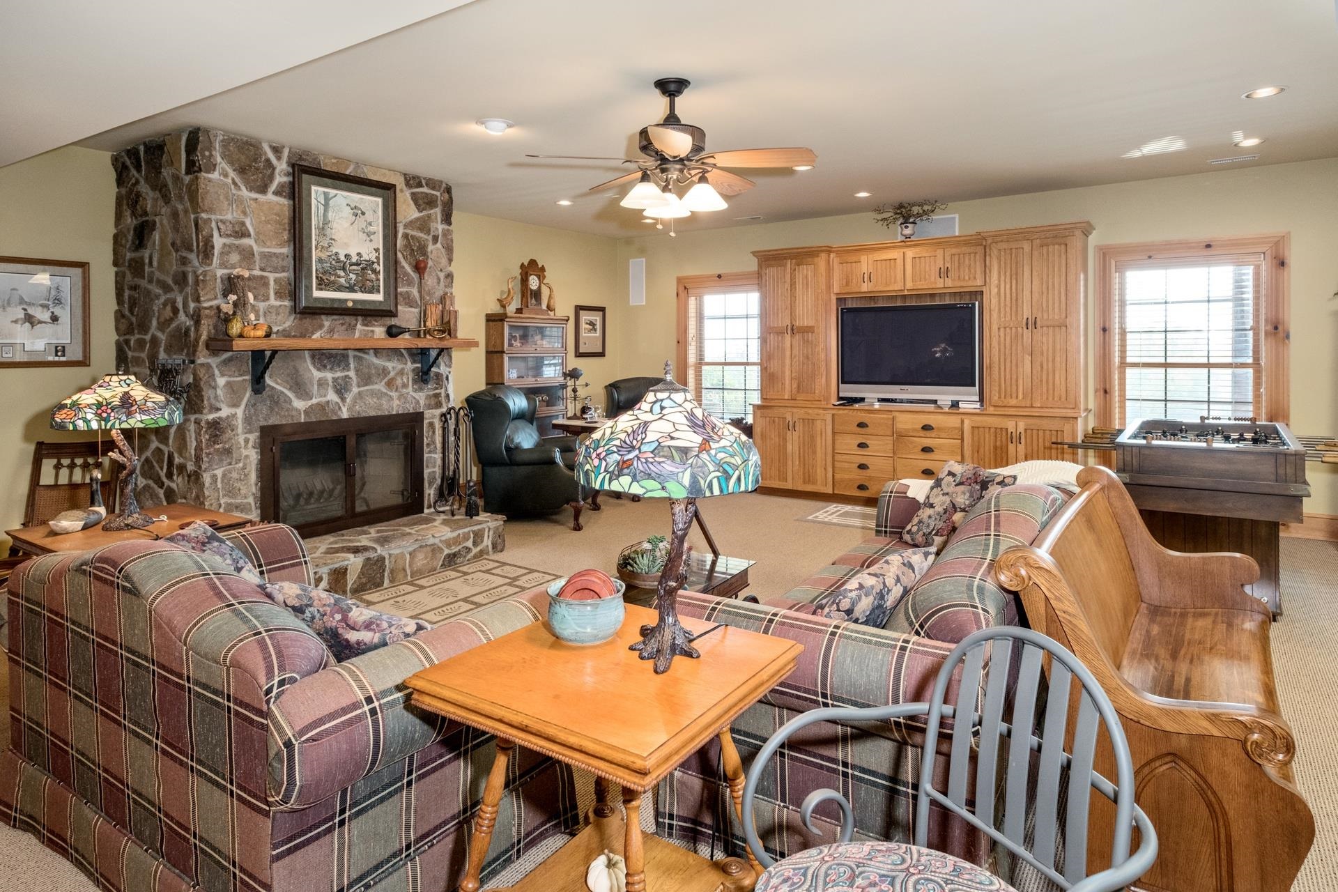 945 NEESE LN, NEW MARKET, Virginia 22844, 4 Bedrooms Bedrooms, ,4 BathroomsBathrooms,Residential,14,945 NEESE LN,658233 MLS # 658233 945 NEESE LN, NEW MARKET, Virginia 22844, 4 Bedrooms Bedrooms, ,4 BathroomsBathrooms,Residential,14,945 NEESE LN,658233 MLS # 658233