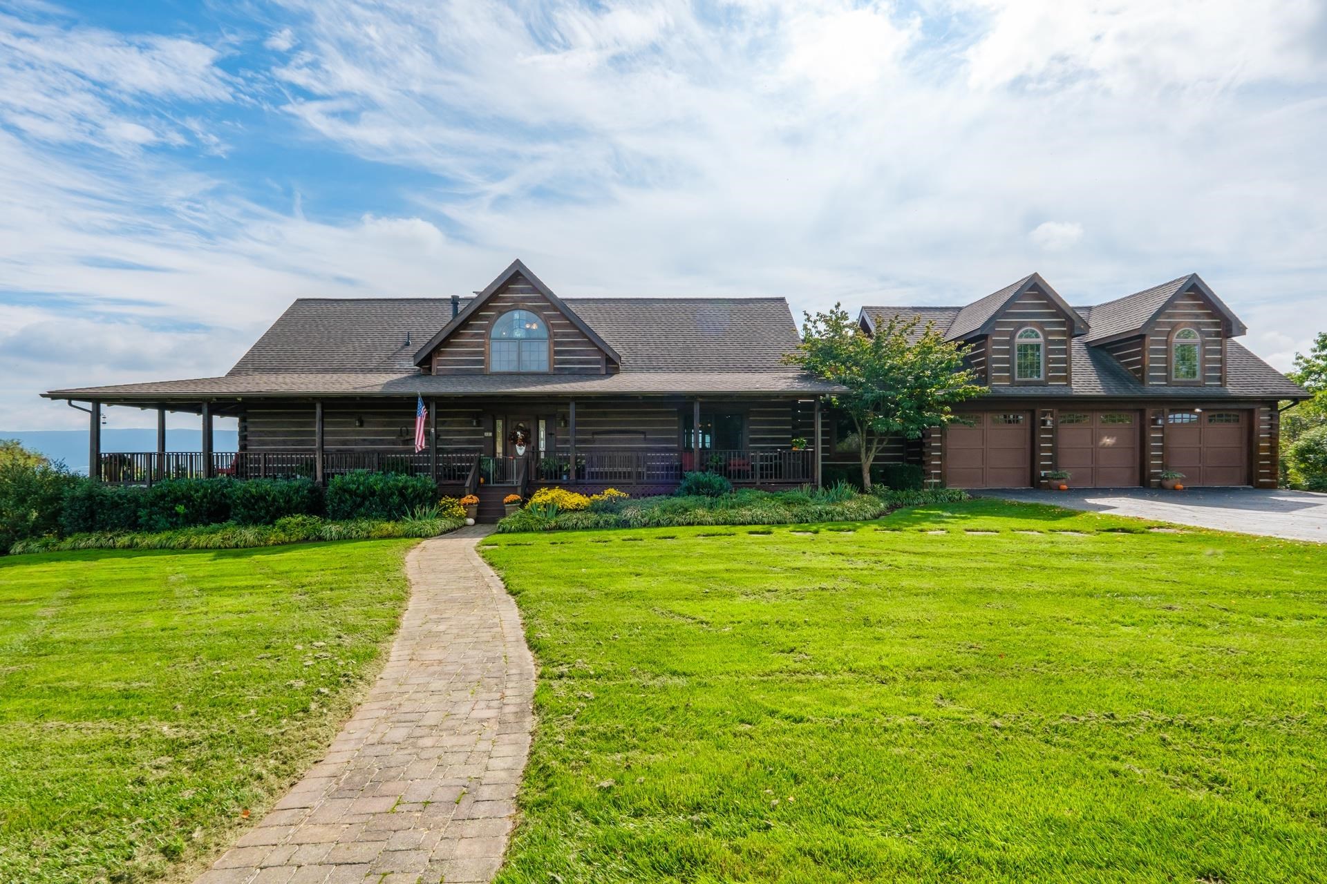 945 NEESE LN, NEW MARKET, Virginia 22844, 4 Bedrooms Bedrooms, ,4 BathroomsBathrooms,Residential,14,945 NEESE LN,658233 MLS # 658233 945 NEESE LN, NEW MARKET, Virginia 22844, 4 Bedrooms Bedrooms, ,4 BathroomsBathrooms,Residential,14,945 NEESE LN,658233 MLS # 658233