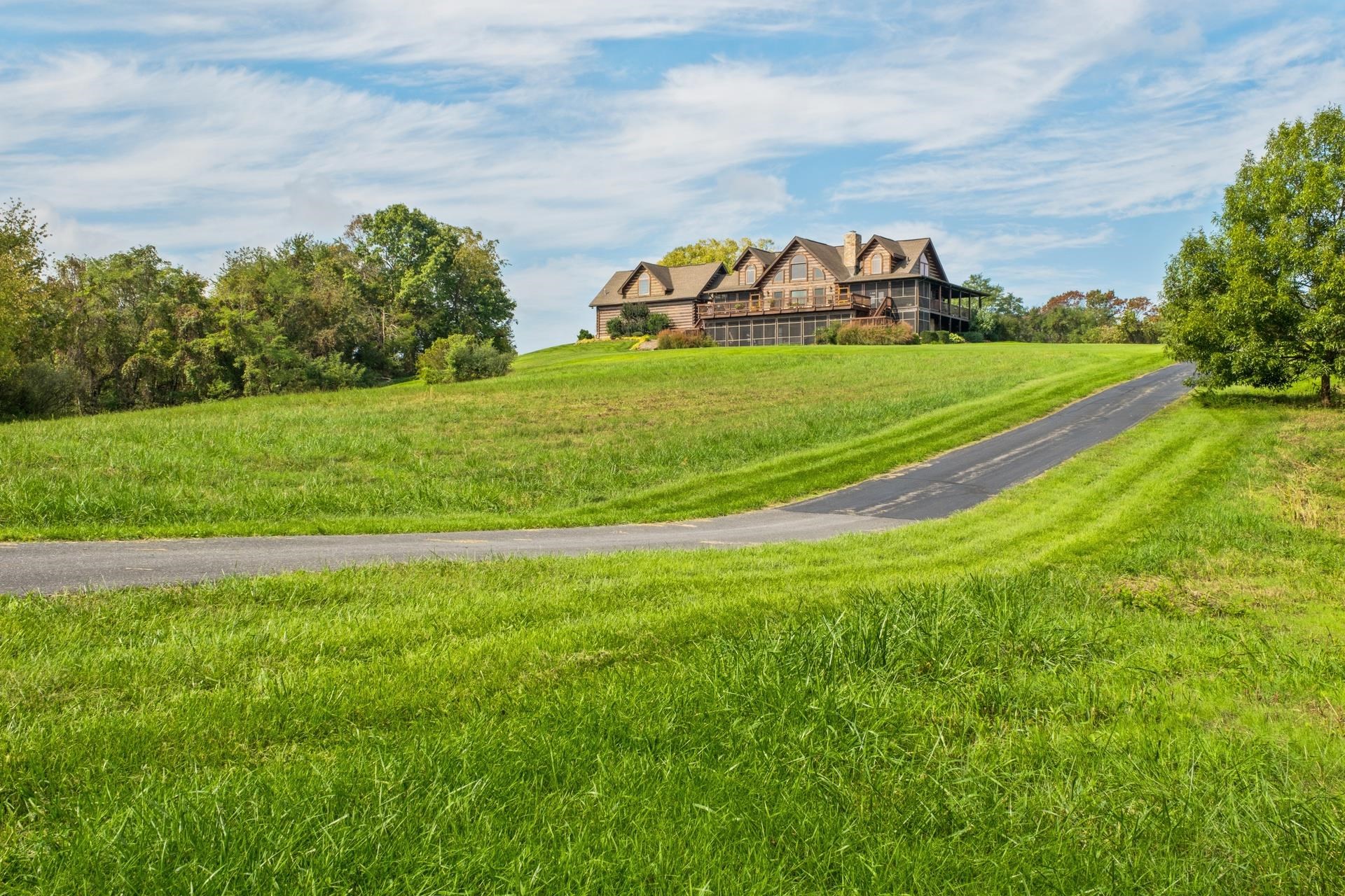 945 NEESE LN, NEW MARKET, Virginia 22844, 4 Bedrooms Bedrooms, ,4 BathroomsBathrooms,Residential,14,945 NEESE LN,658233 MLS # 658233 945 NEESE LN, NEW MARKET, Virginia 22844, 4 Bedrooms Bedrooms, ,4 BathroomsBathrooms,Residential,14,945 NEESE LN,658233 MLS # 658233