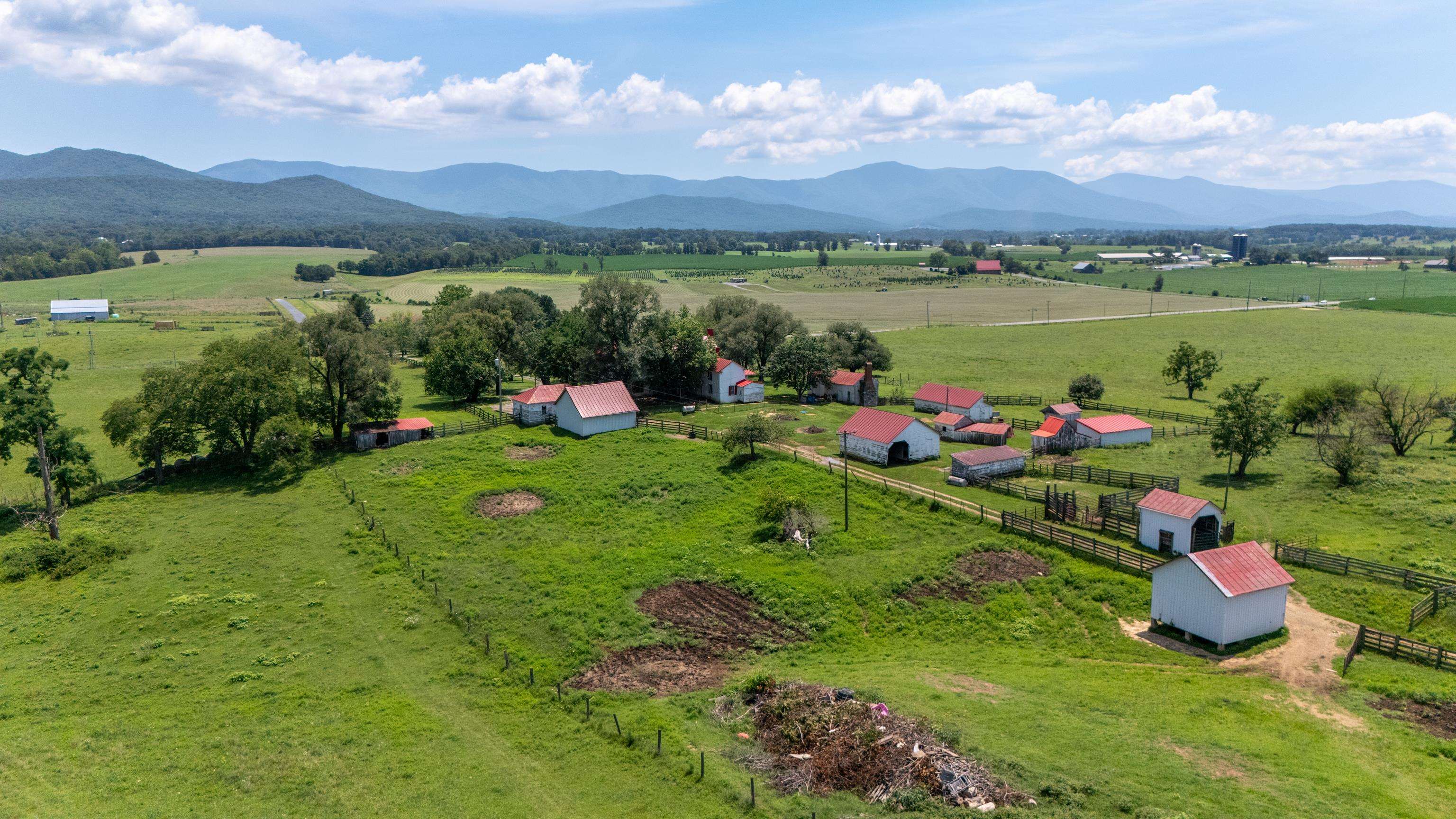 4381 US HWY 340, LURAY, Virginia 22835, 5 Bedrooms Bedrooms, ,2 BathroomsBathrooms,Residential,14,4381 US HWY 340,680475 MLS # 680475 4381 US HWY 340, LURAY, Virginia 22835, 5 Bedrooms Bedrooms, ,2 BathroomsBathrooms,Residential,14,4381 US HWY 340,680475 MLS # 680475