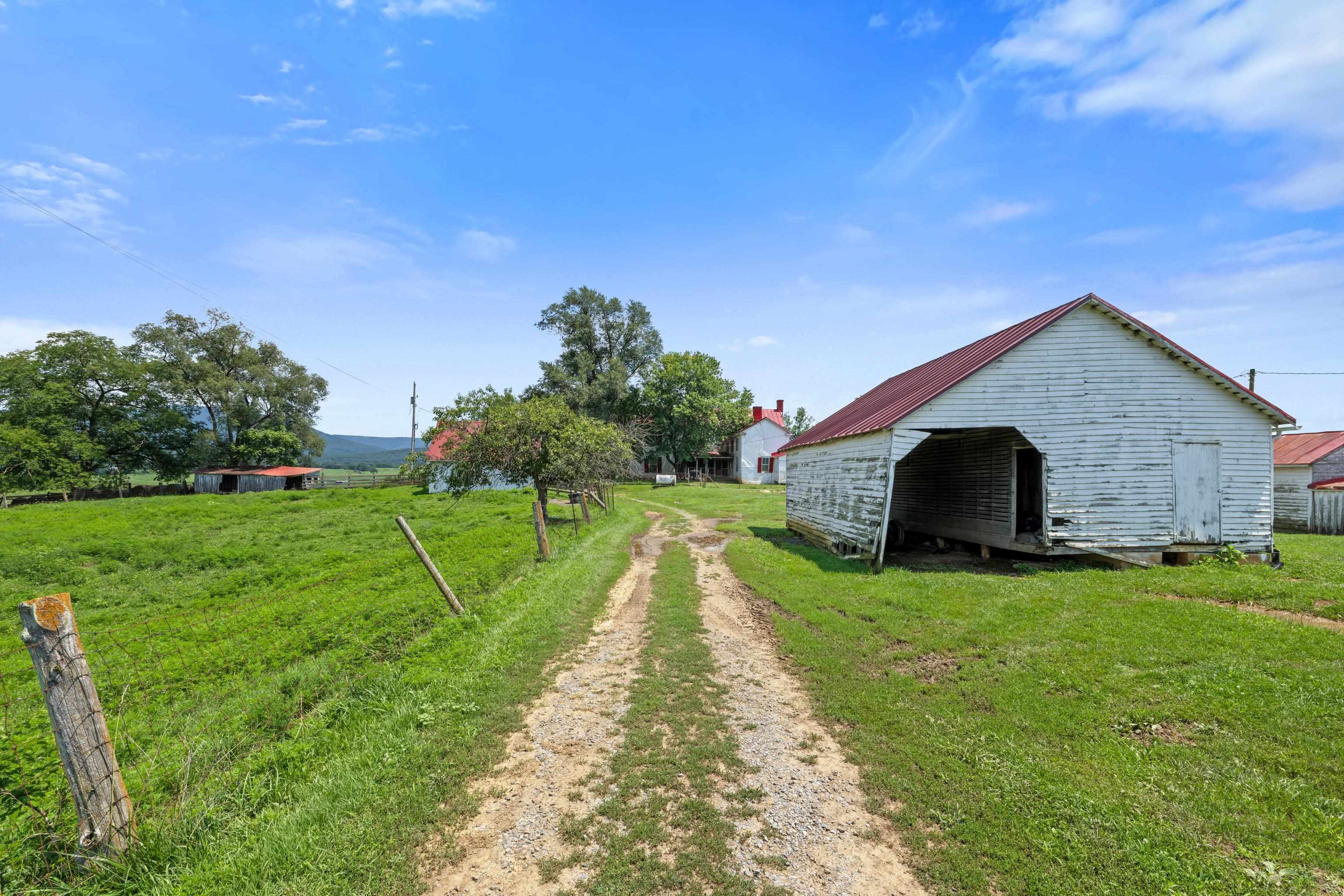 4381 US HWY 340, LURAY, Virginia 22835, 5 Bedrooms Bedrooms, ,2 BathroomsBathrooms,Residential,14,4381 US HWY 340,680475 MLS # 680475 4381 US HWY 340, LURAY, Virginia 22835, 5 Bedrooms Bedrooms, ,2 BathroomsBathrooms,Residential,14,4381 US HWY 340,680475 MLS # 680475
