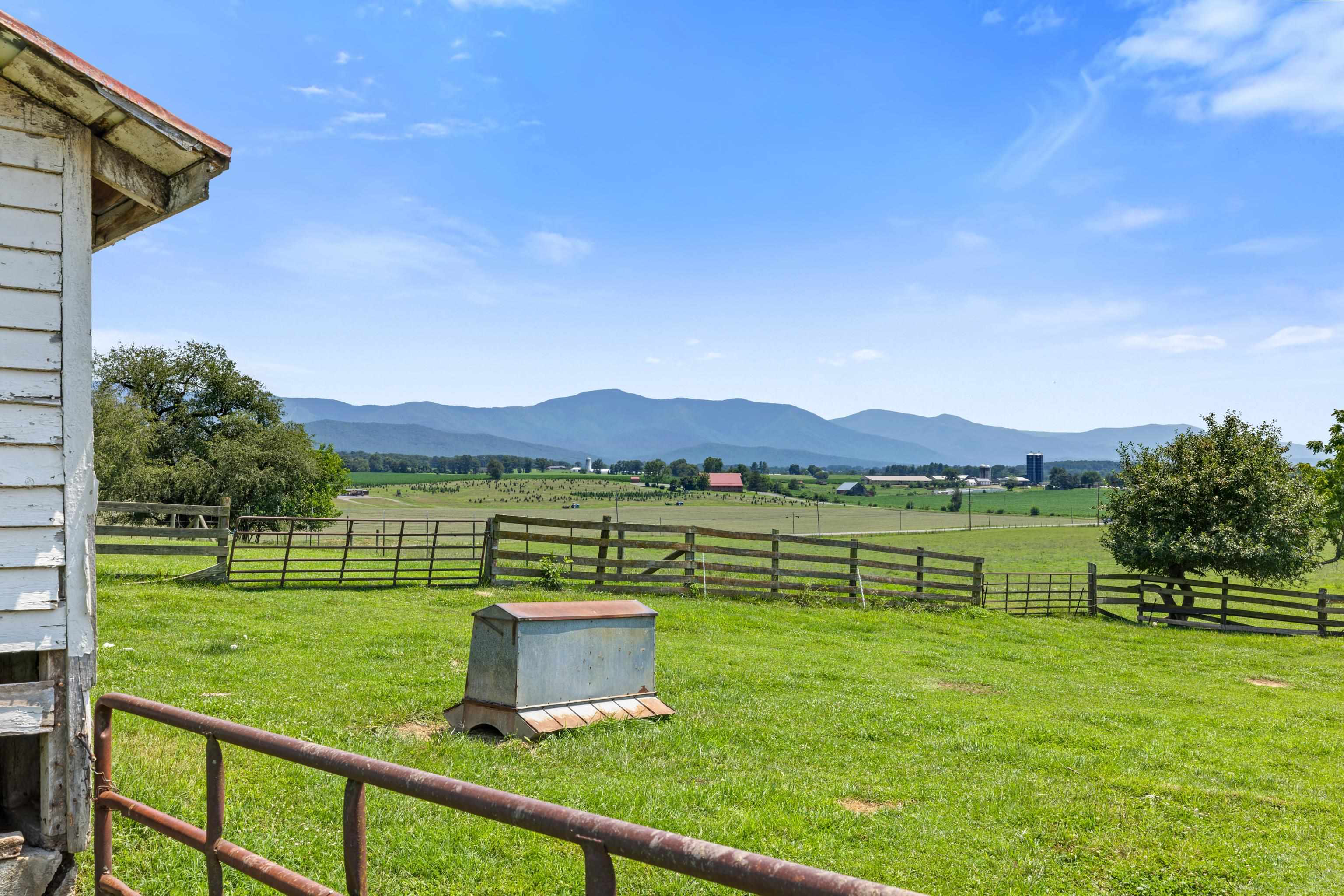 4381 US HWY 340, LURAY, Virginia 22835, 5 Bedrooms Bedrooms, ,2 BathroomsBathrooms,Residential,14,4381 US HWY 340,680475 MLS # 680475 4381 US HWY 340, LURAY, Virginia 22835, 5 Bedrooms Bedrooms, ,2 BathroomsBathrooms,Residential,14,4381 US HWY 340,680475 MLS # 680475