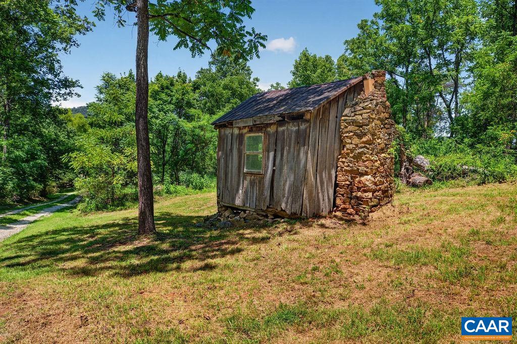 10598 PATRICK HENRY HWY, ROSELAND, Virginia 22967, 3 Bedrooms Bedrooms, ,2 BathroomsBathrooms,Residential,14,10598 PATRICK HENRY HWY,679679 MLS # 679679 10598 PATRICK HENRY HWY, ROSELAND, Virginia 22967, 3 Bedrooms Bedrooms, ,2 BathroomsBathrooms,Residential,14,10598 PATRICK HENRY HWY,679679 MLS # 679679
