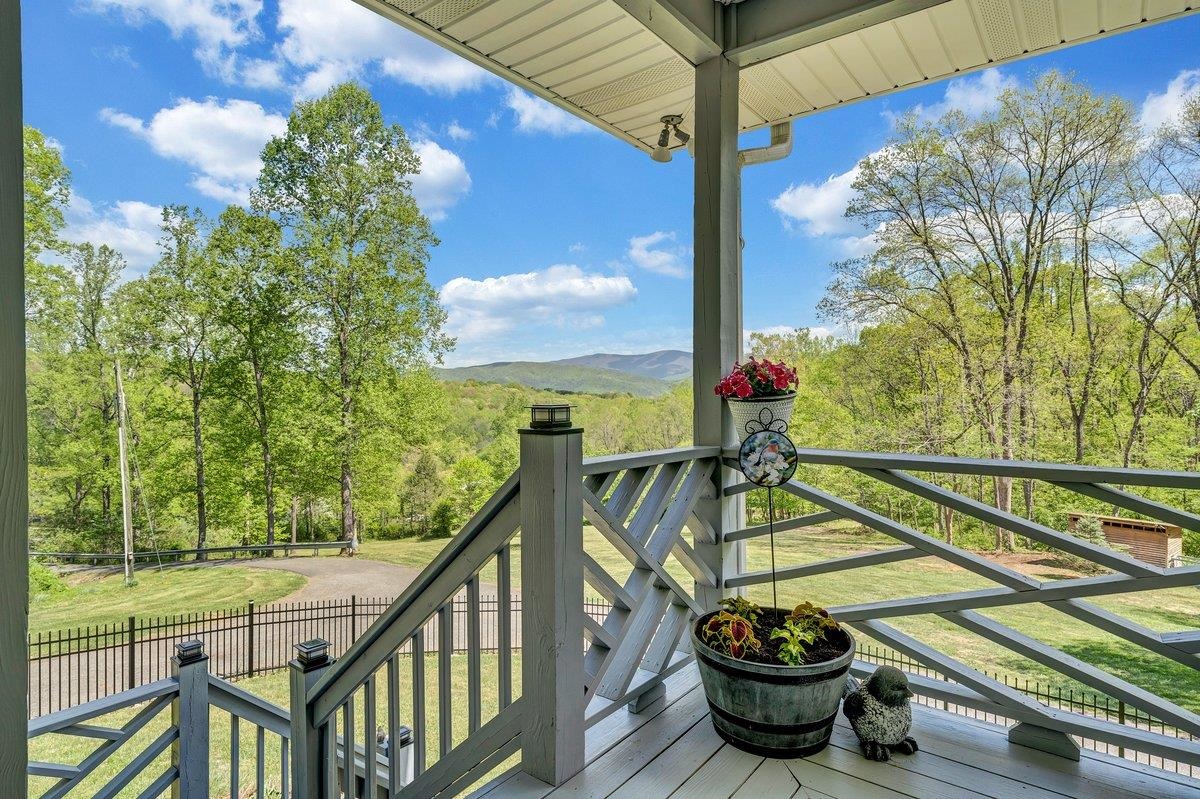 649 GREYLEDGE RD, BUCHANAN, Virginia 24066, 3 Bedrooms Bedrooms, ,4 BathroomsBathrooms,Residential,14,649 GREYLEDGE RD,676201 MLS # 676201 649 GREYLEDGE RD, BUCHANAN, Virginia 24066, 3 Bedrooms Bedrooms, ,4 BathroomsBathrooms,Residential,14,649 GREYLEDGE RD,676201 MLS # 676201