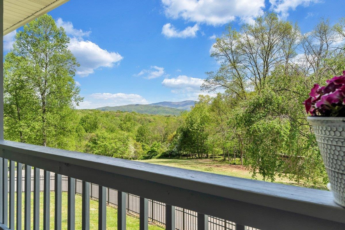 649 GREYLEDGE RD, BUCHANAN, Virginia 24066, 3 Bedrooms Bedrooms, ,4 BathroomsBathrooms,Residential,14,649 GREYLEDGE RD,676201 MLS # 676201 649 GREYLEDGE RD, BUCHANAN, Virginia 24066, 3 Bedrooms Bedrooms, ,4 BathroomsBathrooms,Residential,14,649 GREYLEDGE RD,676201 MLS # 676201