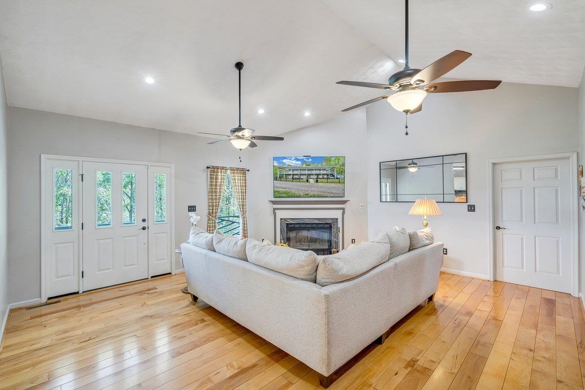 649 GREYLEDGE RD, BUCHANAN, Virginia 24066, 3 Bedrooms Bedrooms, ,4 BathroomsBathrooms,Residential,14,649 GREYLEDGE RD,676201 MLS # 676201 649 GREYLEDGE RD, BUCHANAN, Virginia 24066, 3 Bedrooms Bedrooms, ,4 BathroomsBathrooms,Residential,14,649 GREYLEDGE RD,676201 MLS # 676201