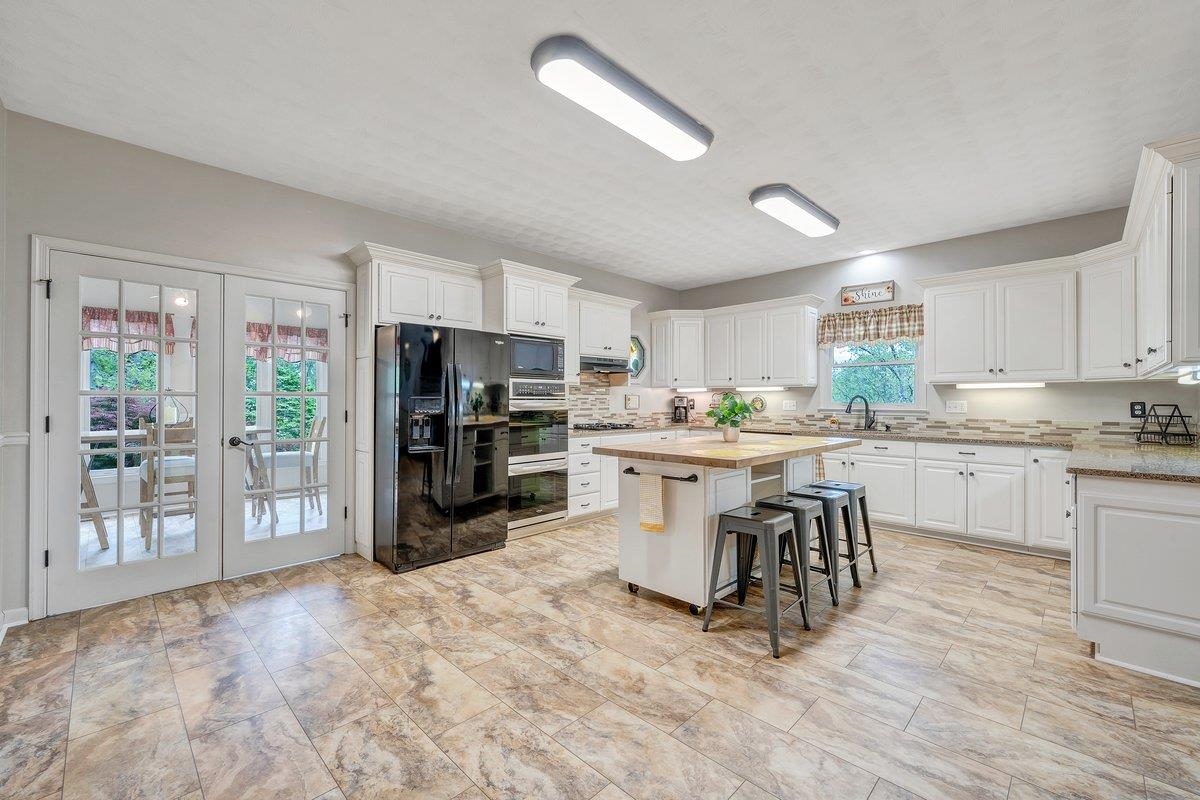 649 GREYLEDGE RD, BUCHANAN, Virginia 24066, 3 Bedrooms Bedrooms, ,4 BathroomsBathrooms,Residential,14,649 GREYLEDGE RD,676201 MLS # 676201 649 GREYLEDGE RD, BUCHANAN, Virginia 24066, 3 Bedrooms Bedrooms, ,4 BathroomsBathrooms,Residential,14,649 GREYLEDGE RD,676201 MLS # 676201