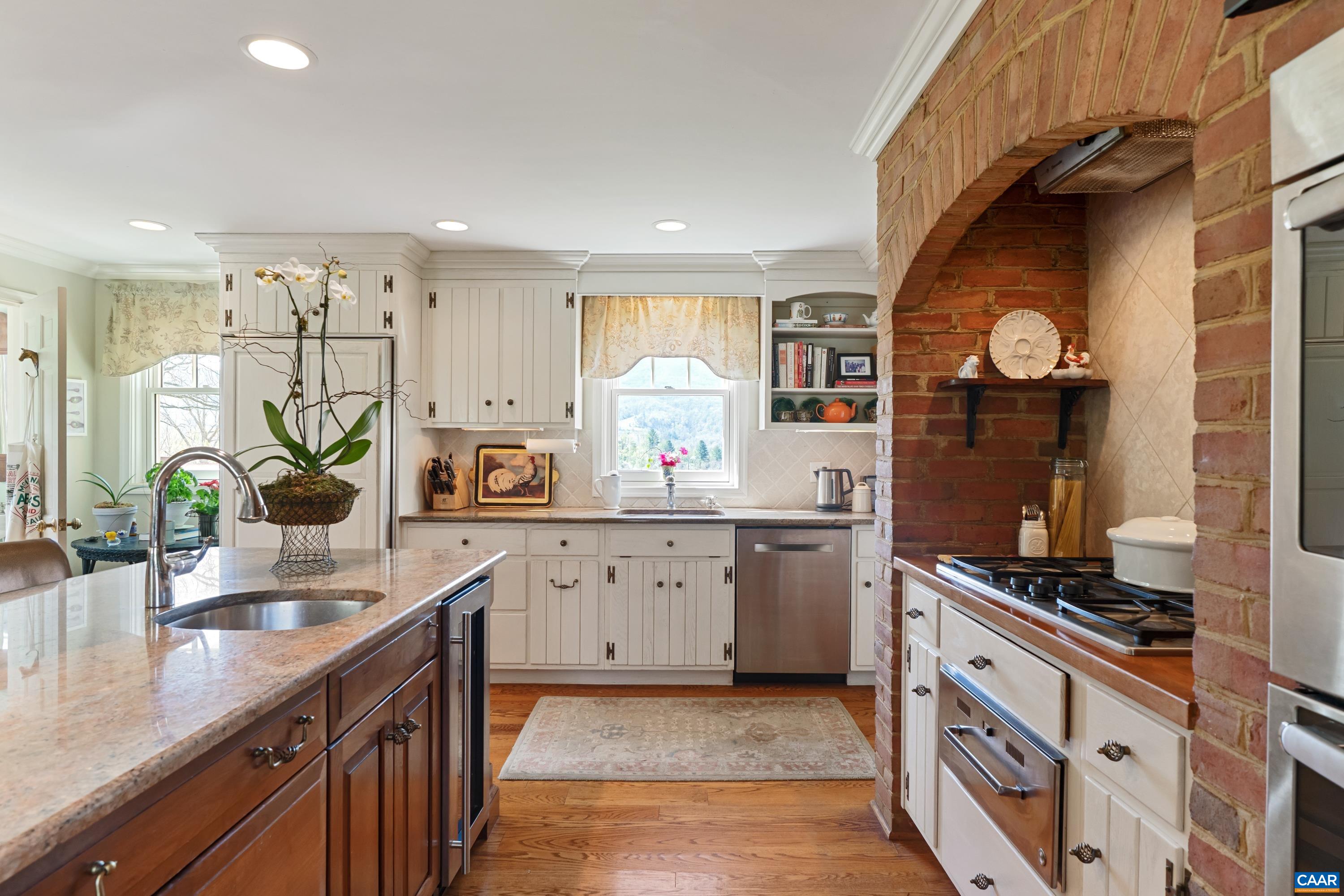 5614 HOT SPRINGS RD, HOT SPRINGS, Virginia 24445, 6 Bedrooms Bedrooms, ,4 BathroomsBathrooms,Residential,14,5614 HOT SPRINGS RD,676133 MLS # 676133