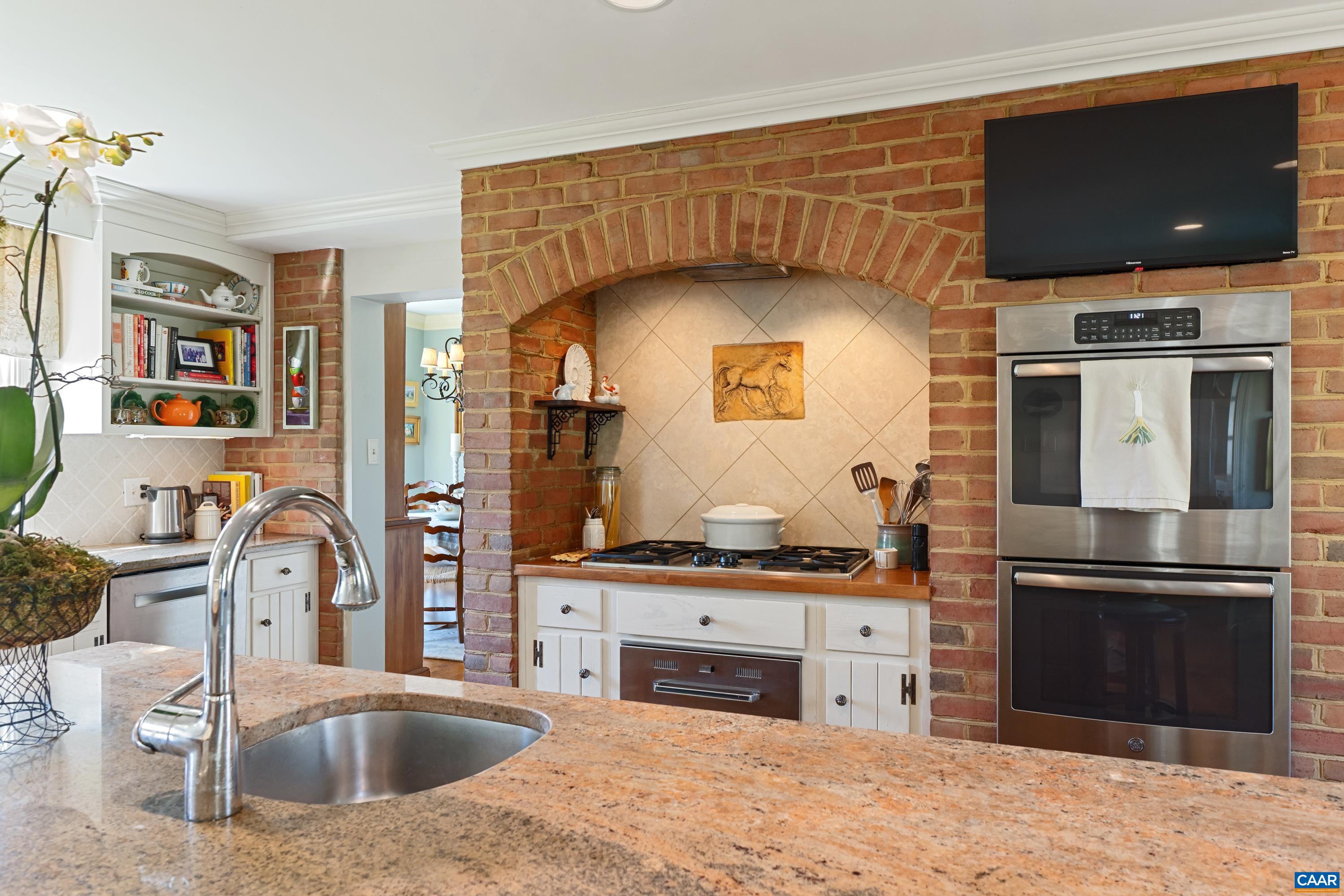 5614 HOT SPRINGS RD, HOT SPRINGS, Virginia 24445, 6 Bedrooms Bedrooms, ,4 BathroomsBathrooms,Residential,14,5614 HOT SPRINGS RD,676133 MLS # 676133