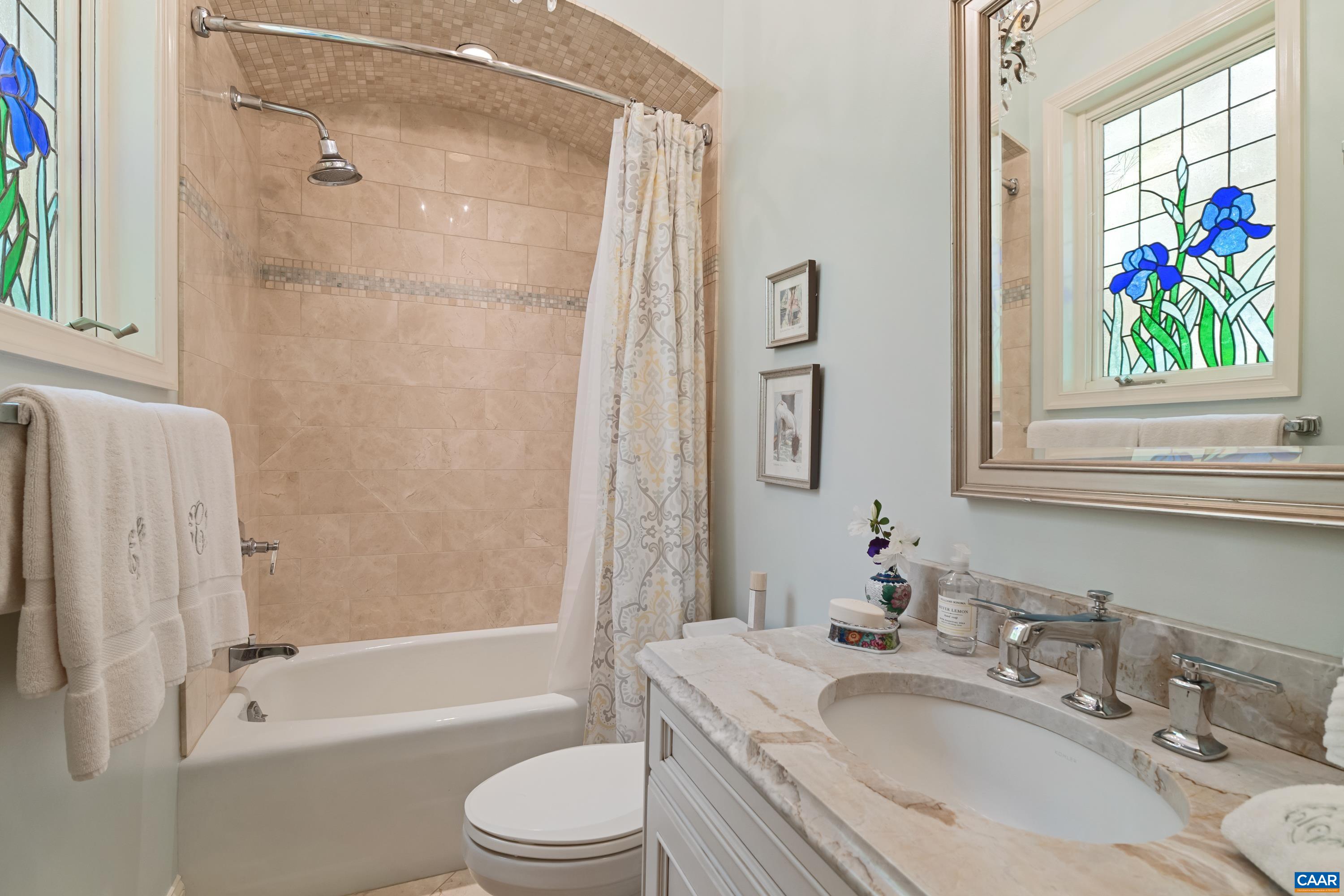 5614 HOT SPRINGS RD, HOT SPRINGS, Virginia 24445, 6 Bedrooms Bedrooms, ,4 BathroomsBathrooms,Residential,14,5614 HOT SPRINGS RD,676133 MLS # 676133