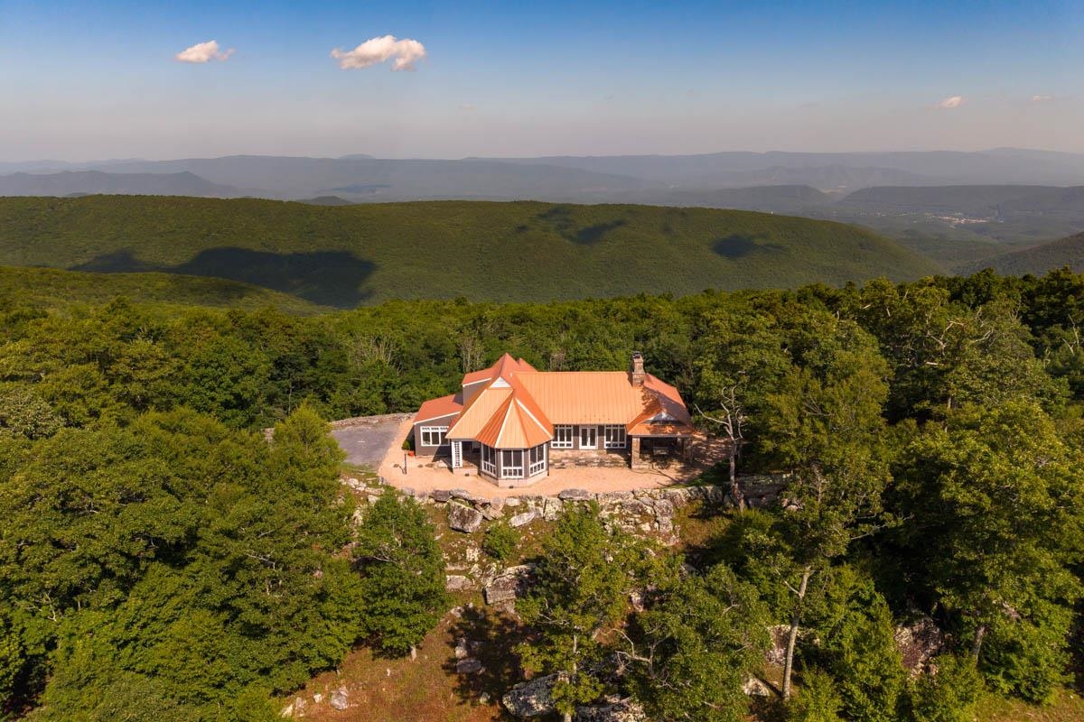 504 AIRPORT DR, HOT SPRINGS, Virginia 24445, 3 Bedrooms Bedrooms, ,3 BathroomsBathrooms,Residential,14,504 AIRPORT DR,670681 MLS # 670681 504 AIRPORT DR, HOT SPRINGS, Virginia 24445, 3 Bedrooms Bedrooms, ,3 BathroomsBathrooms,Residential,14,504 AIRPORT DR,670681 MLS # 670681