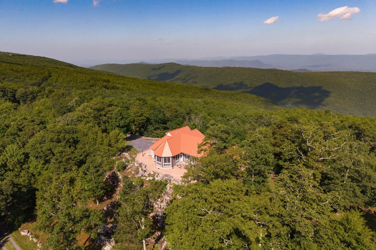 504 AIRPORT DR, HOT SPRINGS, Virginia 24445, 3 Bedrooms Bedrooms, ,3 BathroomsBathrooms,Residential,14,504 AIRPORT DR,670681 MLS # 670681 504 AIRPORT DR, HOT SPRINGS, Virginia 24445, 3 Bedrooms Bedrooms, ,3 BathroomsBathrooms,Residential,14,504 AIRPORT DR,670681 MLS # 670681