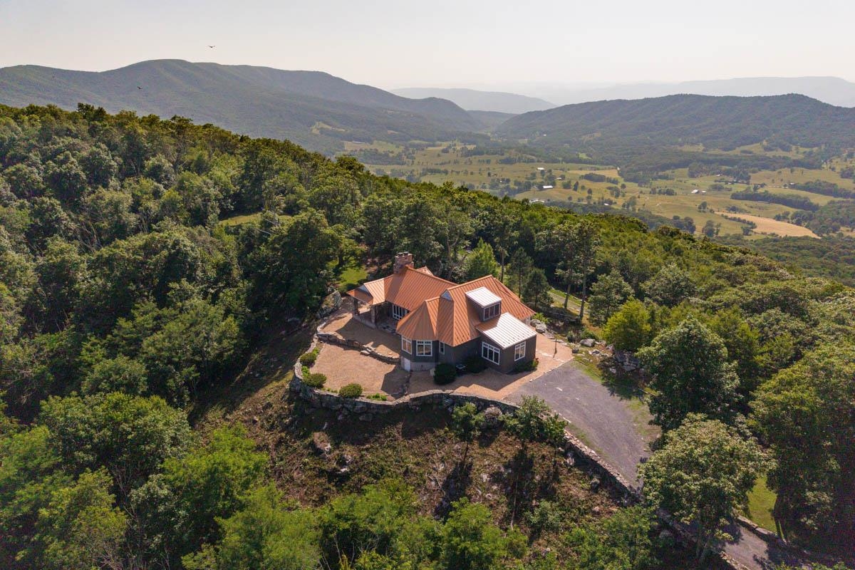 504 AIRPORT DR, HOT SPRINGS, Virginia 24445, 3 Bedrooms Bedrooms, ,3 BathroomsBathrooms,Residential,14,504 AIRPORT DR,670681 MLS # 670681 504 AIRPORT DR, HOT SPRINGS, Virginia 24445, 3 Bedrooms Bedrooms, ,3 BathroomsBathrooms,Residential,14,504 AIRPORT DR,670681 MLS # 670681