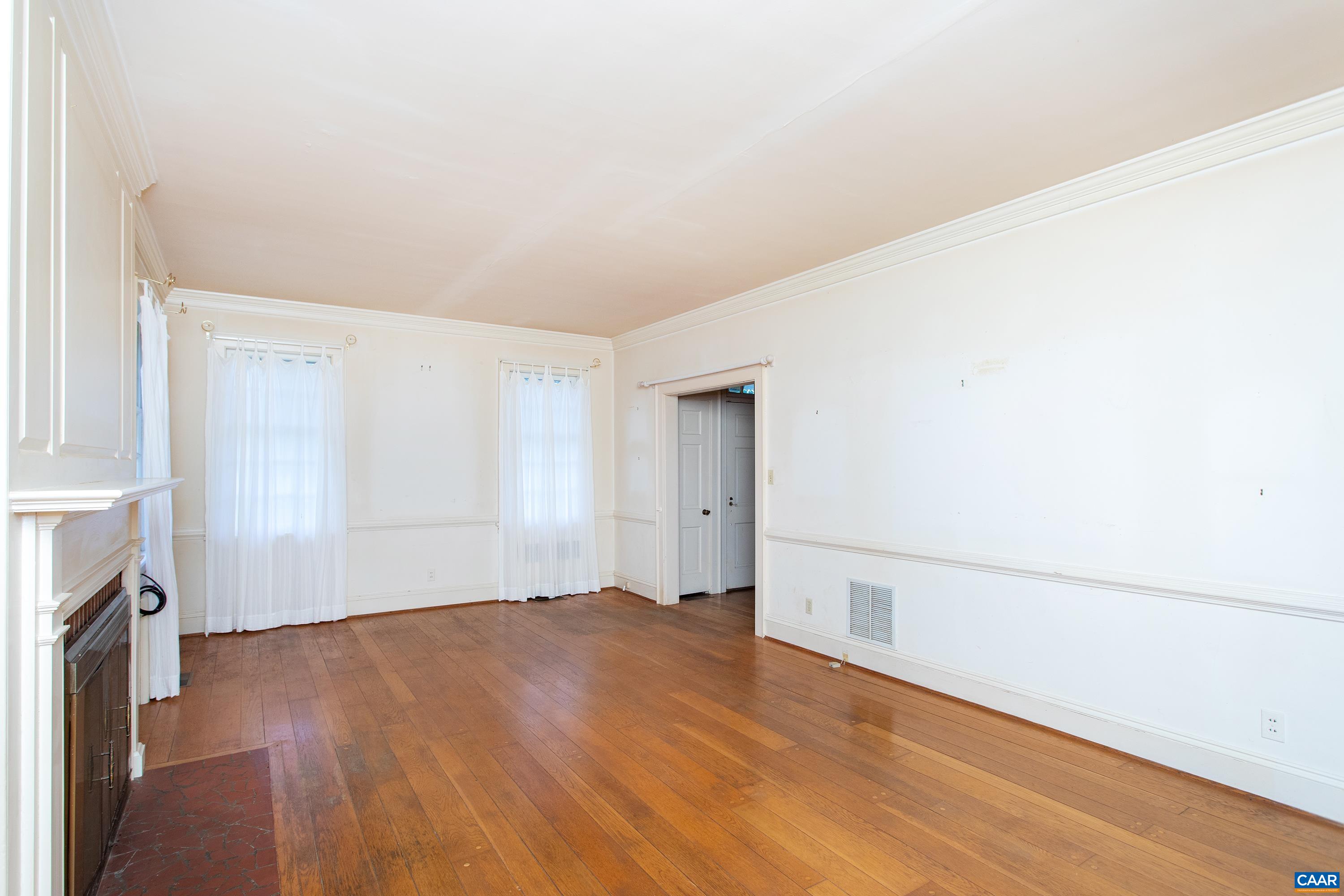 293 LLAMA FARM RD, CHARLOTTESVILLE, Virginia 22902, 3 Bedrooms Bedrooms, ,4 BathroomsBathrooms,Residential,14,293 LLAMA FARM RD,680193 MLS # 680193 293 LLAMA FARM RD, CHARLOTTESVILLE, Virginia 22902, 3 Bedrooms Bedrooms, ,4 BathroomsBathrooms,Residential,14,293 LLAMA FARM RD,680193 MLS # 680193