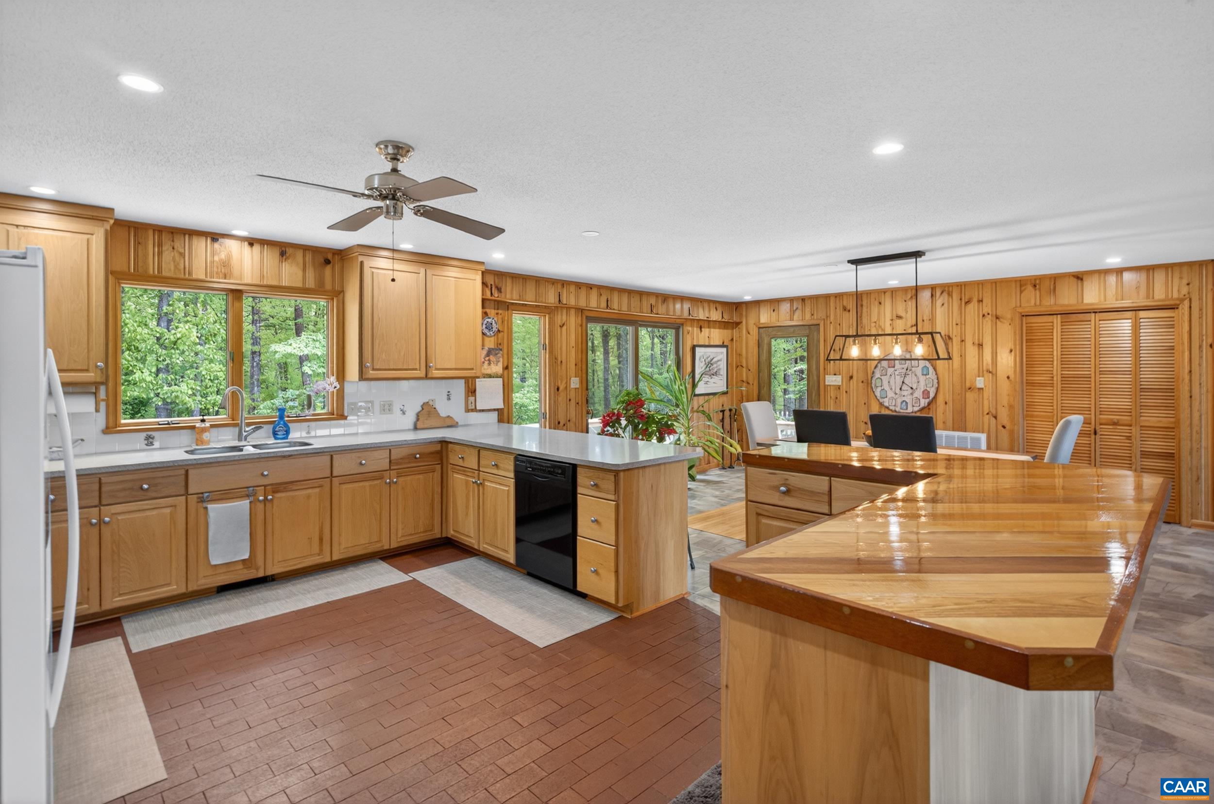 141 CRADON HILL LN, AMHERST, Virginia 24521, 3 Bedrooms Bedrooms, ,3 BathroomsBathrooms,Residential,14,141 CRADON HILL LN,676224 MLS # 676224 141 CRADON HILL LN, AMHERST, Virginia 24521, 3 Bedrooms Bedrooms, ,3 BathroomsBathrooms,Residential,14,141 CRADON HILL LN,676224 MLS # 676224