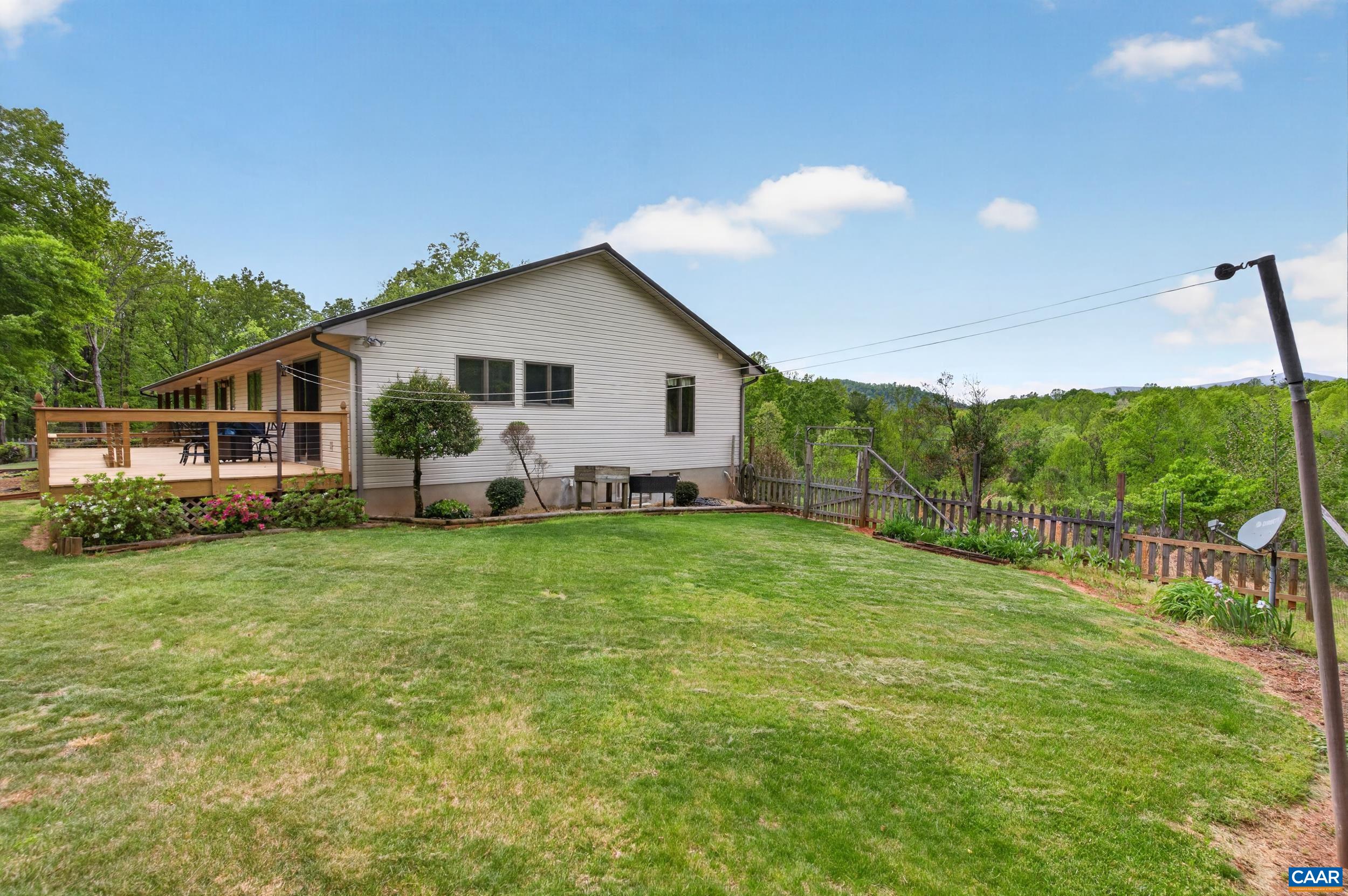 141 CRADON HILL LN, AMHERST, Virginia 24521, 3 Bedrooms Bedrooms, ,3 BathroomsBathrooms,Residential,14,141 CRADON HILL LN,676224 MLS # 676224 141 CRADON HILL LN, AMHERST, Virginia 24521, 3 Bedrooms Bedrooms, ,3 BathroomsBathrooms,Residential,14,141 CRADON HILL LN,676224 MLS # 676224