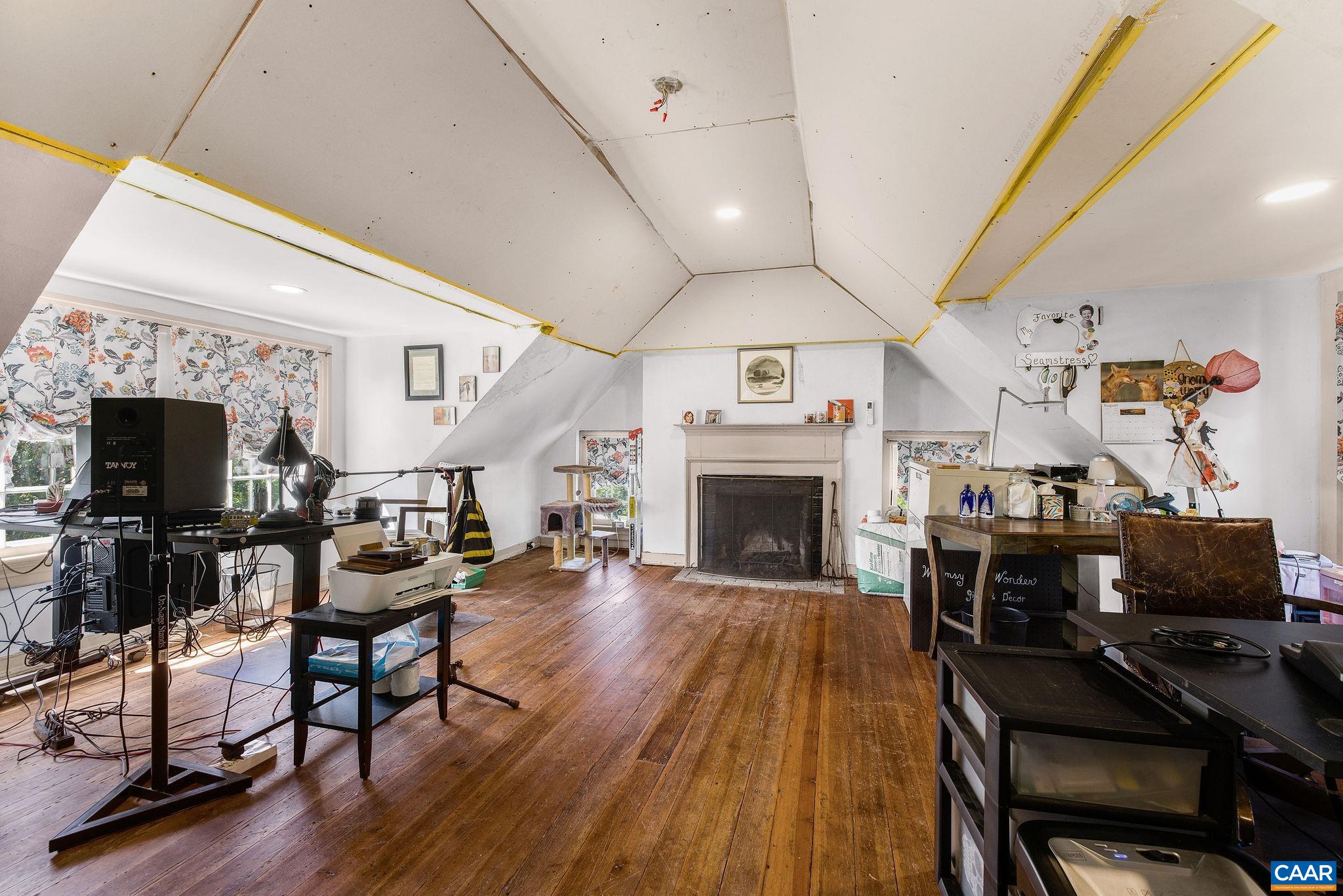 1843 CABELL RD, WINGINA, Virginia 24599, 3 Bedrooms Bedrooms, ,2 BathroomsBathrooms,Residential,14,1843 CABELL RD,680712 MLS # 680712